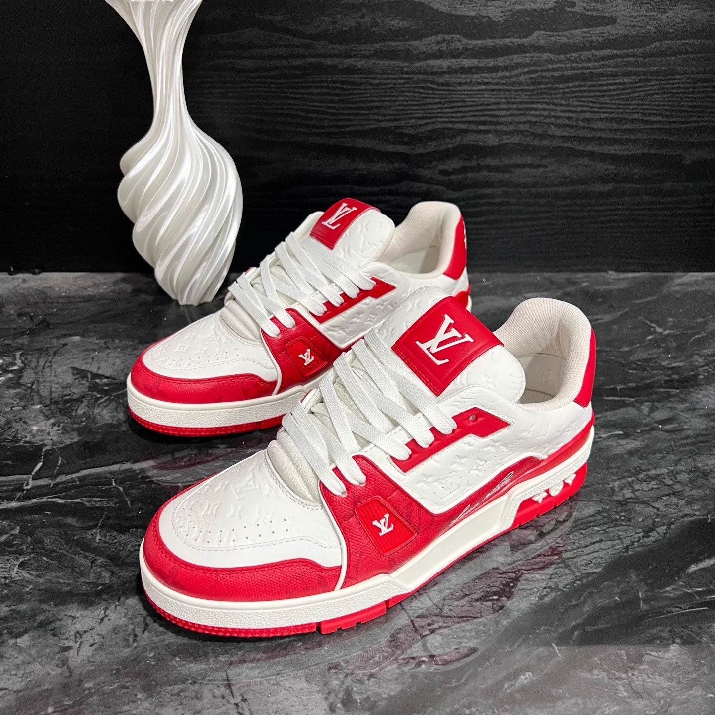 Unknown London LV Trainer 40.5 White Red Embossed Mint Size US 7.5 / EU 40-41 - 1 Thumbnail