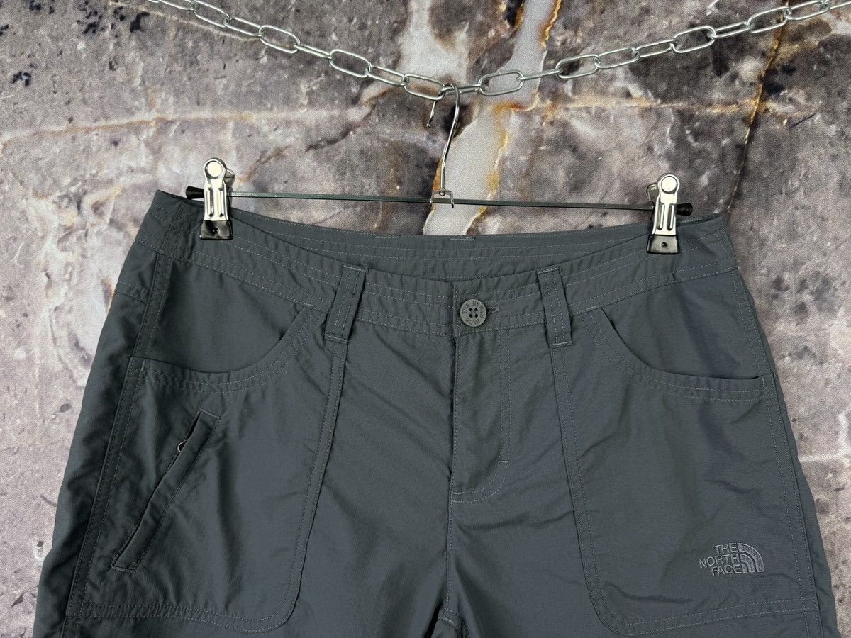 Arc'teryx × The North Face Women’s The North Face Shorts Outdoor Size EU 8 Size 30" / US 8 / IT 44 - 2 Thumbnail