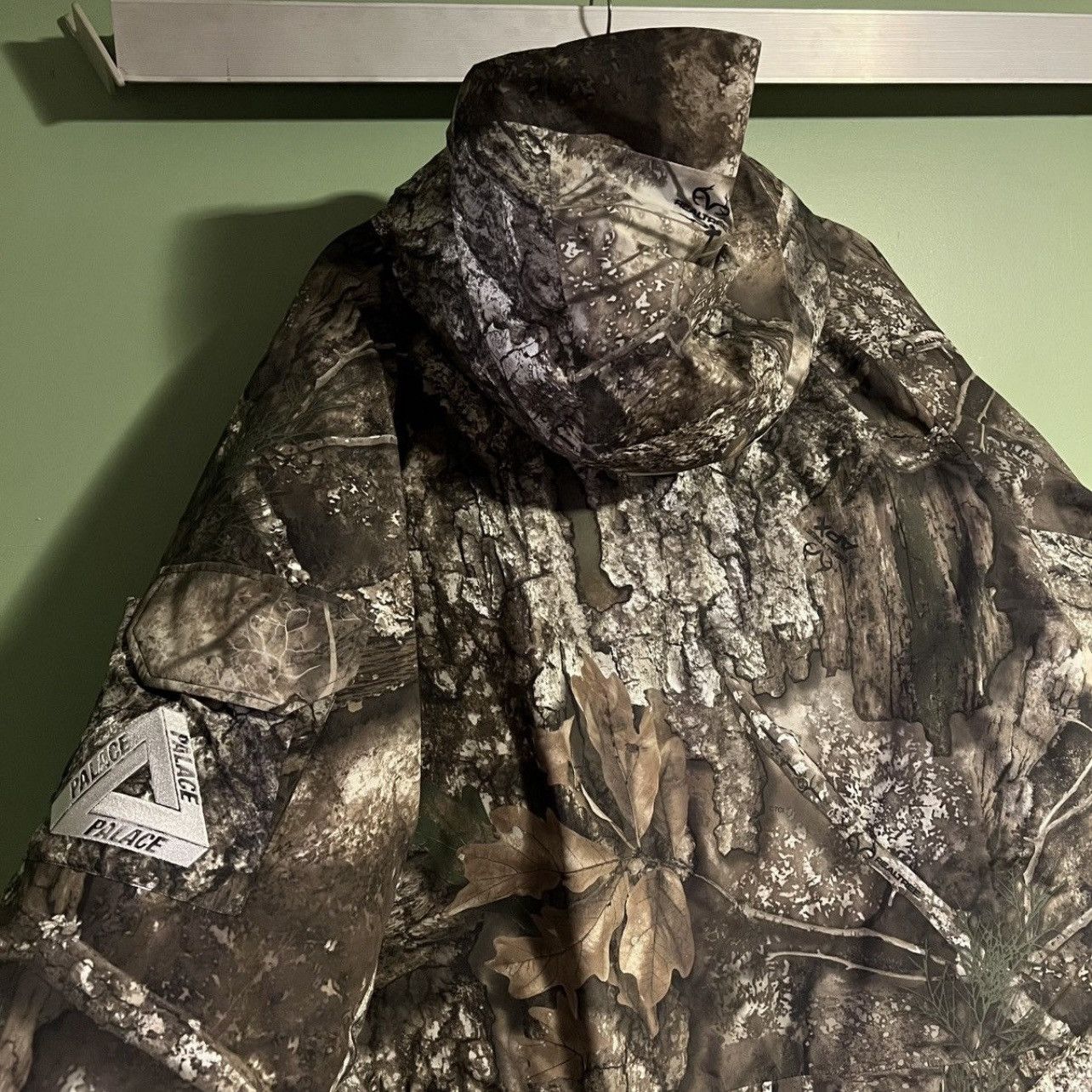 Palace GORE-TEX CARGO DOWN PARKA REALTREE APX Size US XL / EU 56 / 4 - 4 Thumbnail