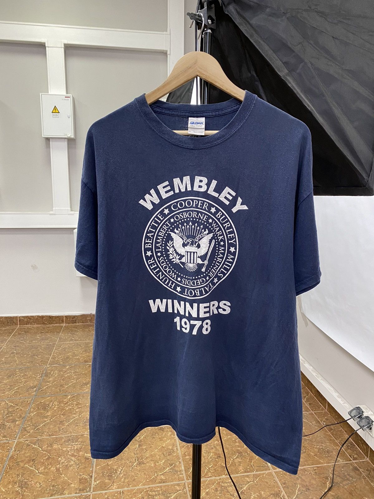 Band Tees × Vintage 🇺🇸 Vintage 90s Ramones Pank Rock Band T-Shirt American Rare Size US XL / EU 56 / 4 - 1 Thumbnail