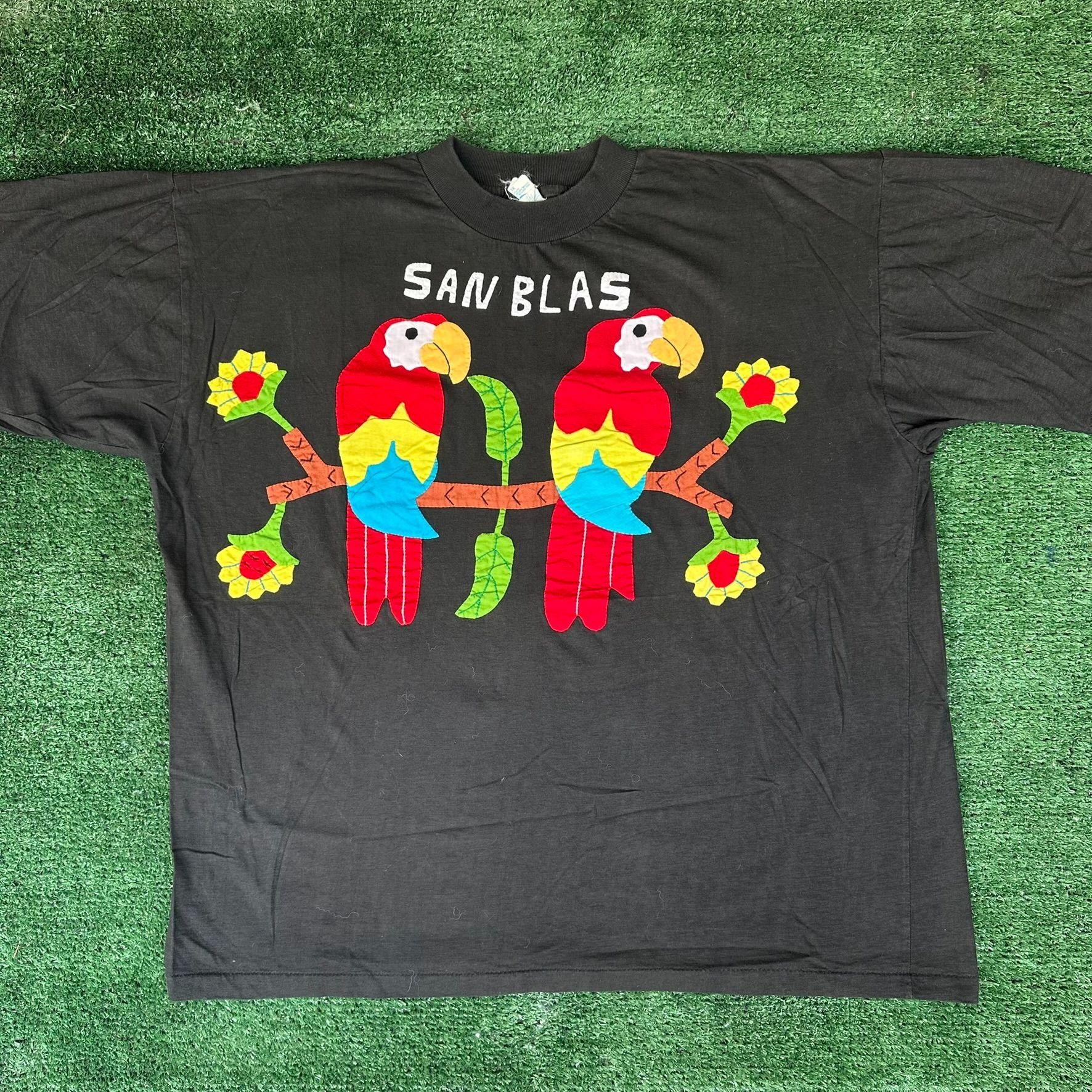 Vintage Vintage 80s San Blas Panama Parrot Applique T-Shirt Black XL Size US XL / EU 56 / 4 - 1 Thumbnail