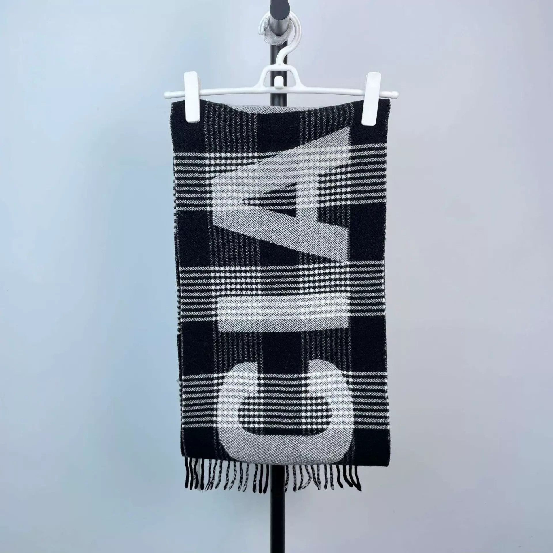 Balenciaga Balenciaga 98 New Colorblock Scarf 35x242 Size ONE SIZE - 1 Thumbnail