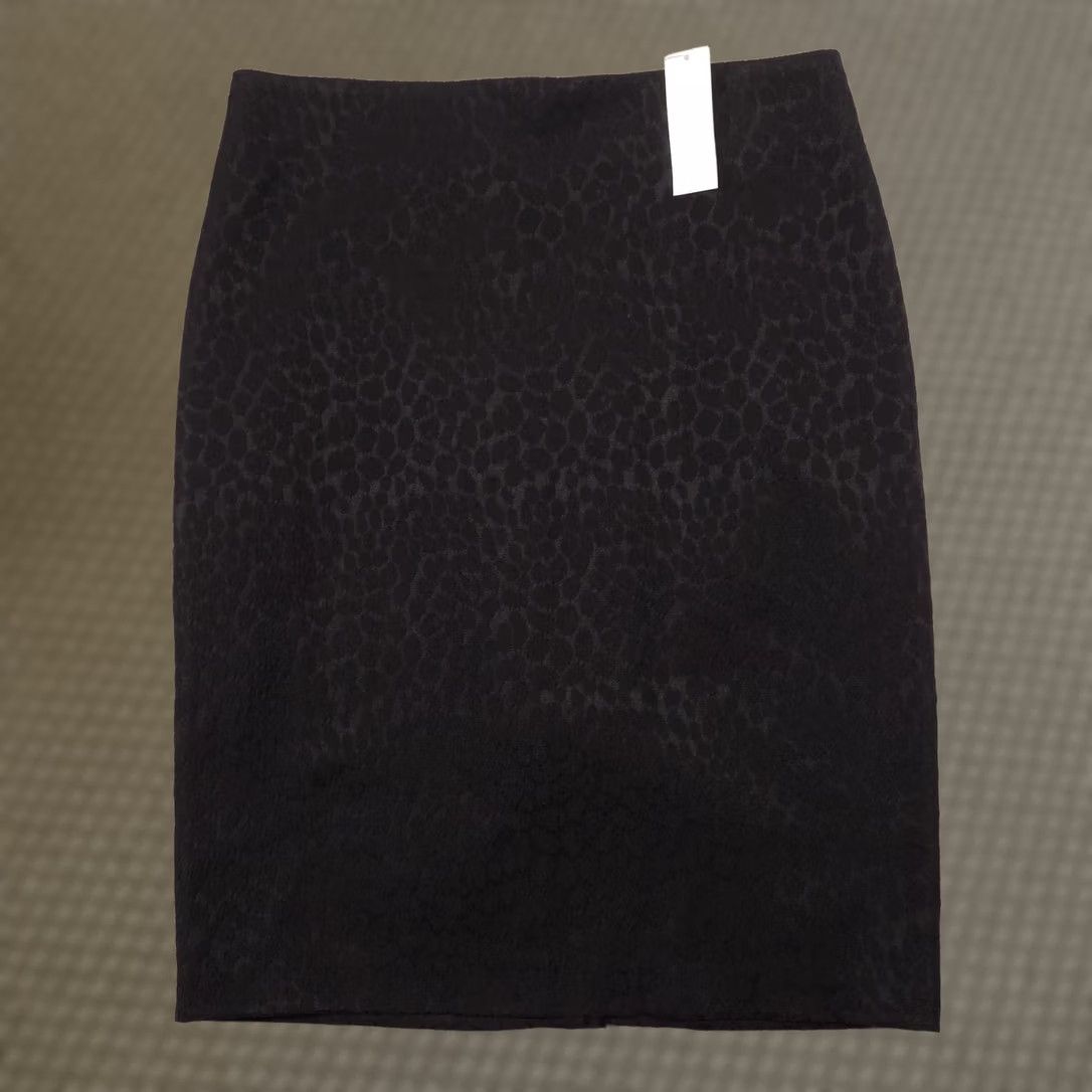 Vintage New York & Company Skirt Womens 4 Black Animal Print Knit Pencil Office Stretch Size 27" / US 4 / IT 40 - 1 Thumbnail