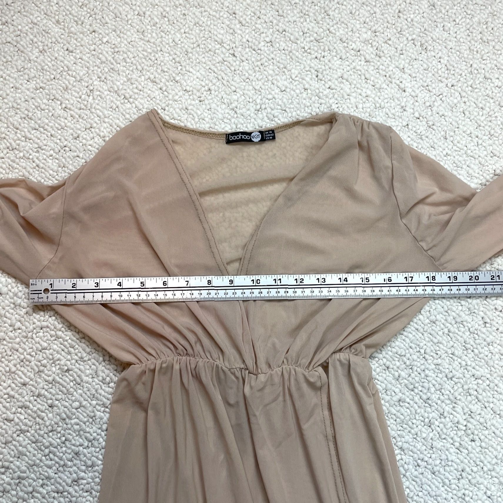 Boohoo Boohoo Maxi Dress Womens 10 Beige Tan V Neck Elastic Waist Long Sleeve Dress Beige Maxi 10 Womens V-Neck Long Sleeve Casual Party/Cocktail Size L / US 10 / IT 46 - 2 Thumbnail