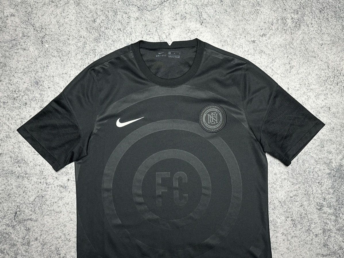 Nike Nike Total FC Football Blokecore Soccer Jersey Size US M / EU 48-50 / 2 - 2 Thumbnail