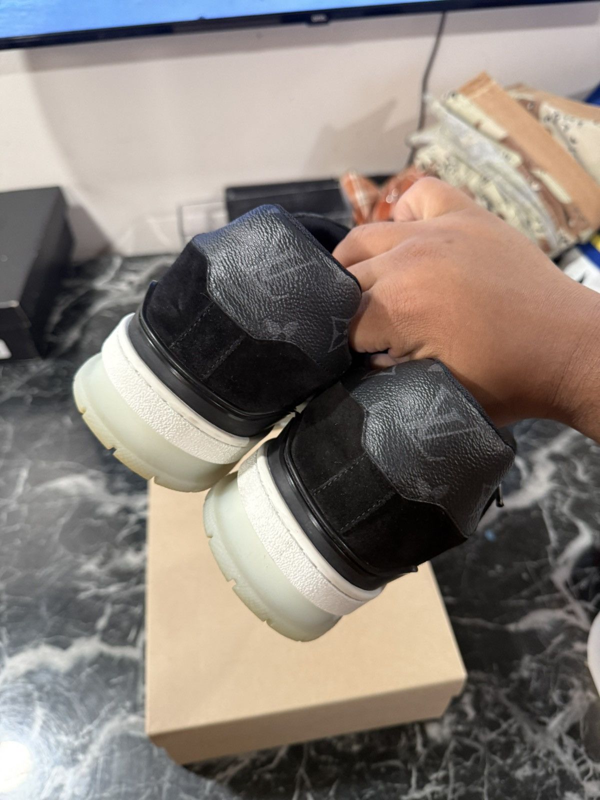 Louis Vuitton Louis Vuitton LV Trainer Eclipse Black Monogram Size 10 LV Size US 11.5 / EU 44-45 - 14 Thumbnail