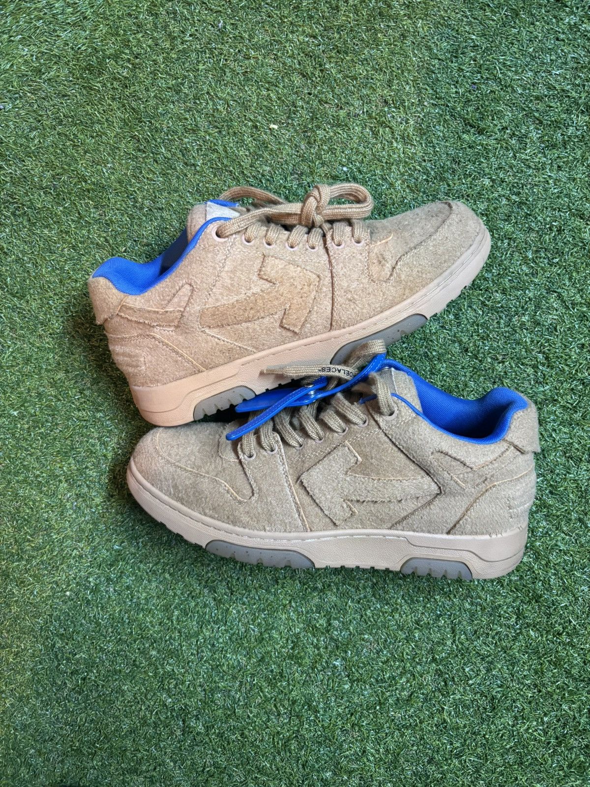 Off-White Off White Out Of Office ‘Camel’ Size US 12 / EU 45 - 1 Thumbnail