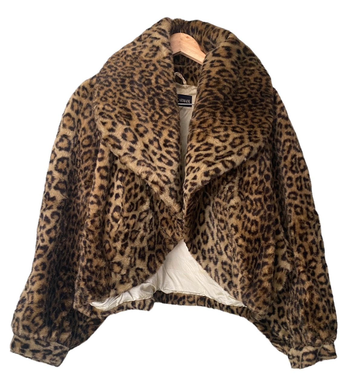 Emporio Armani Rare EMPORIO ARMANI Poncho Leapord Italian Desingner Size L / US 10 / IT 46 - 1 Thumbnail