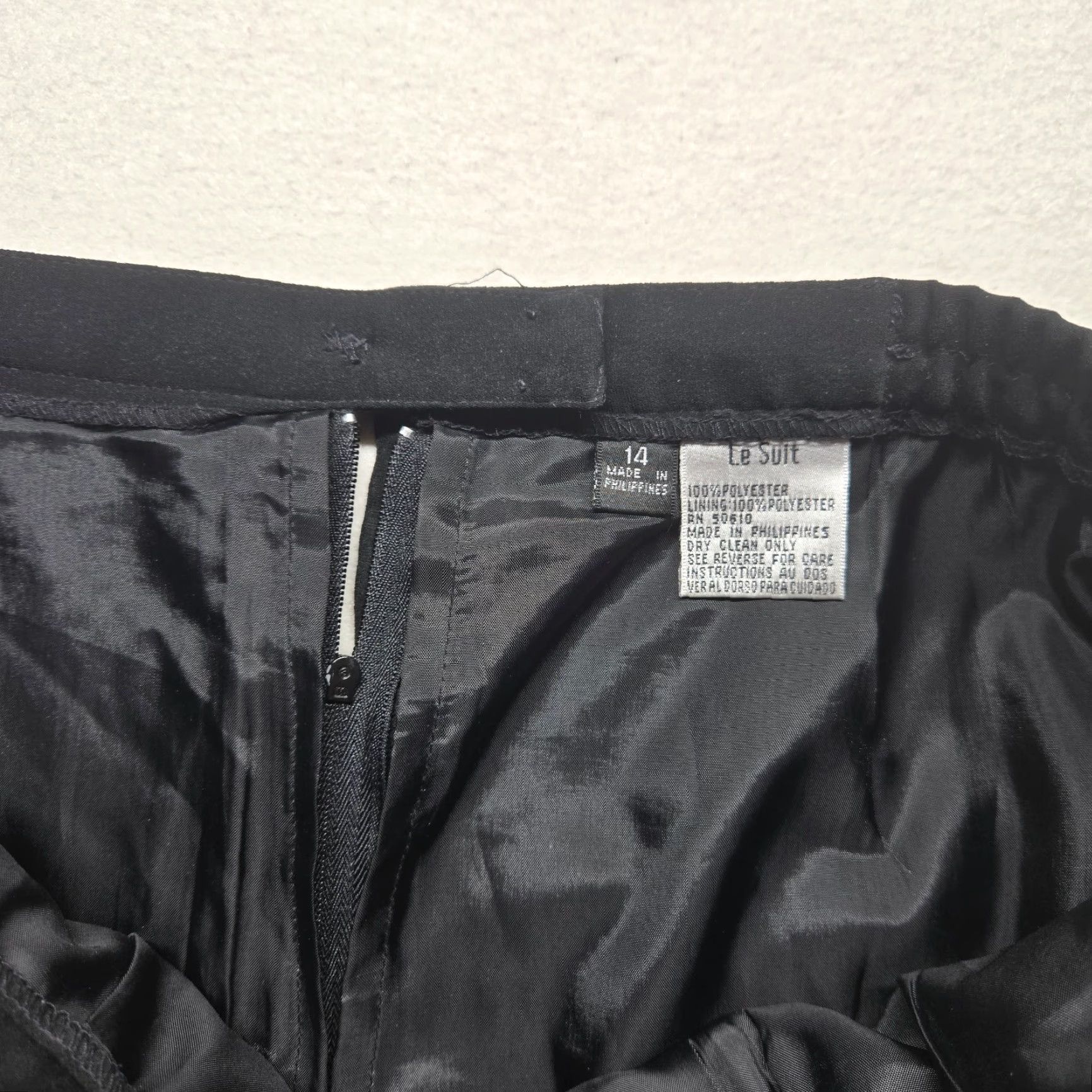 Vintage Le Suit Black Formal Skirt Women 14 Polyester Solid Office Work Dress Skirt 14 Women Size 36" / US 14 / IT 50 - 2 Thumbnail