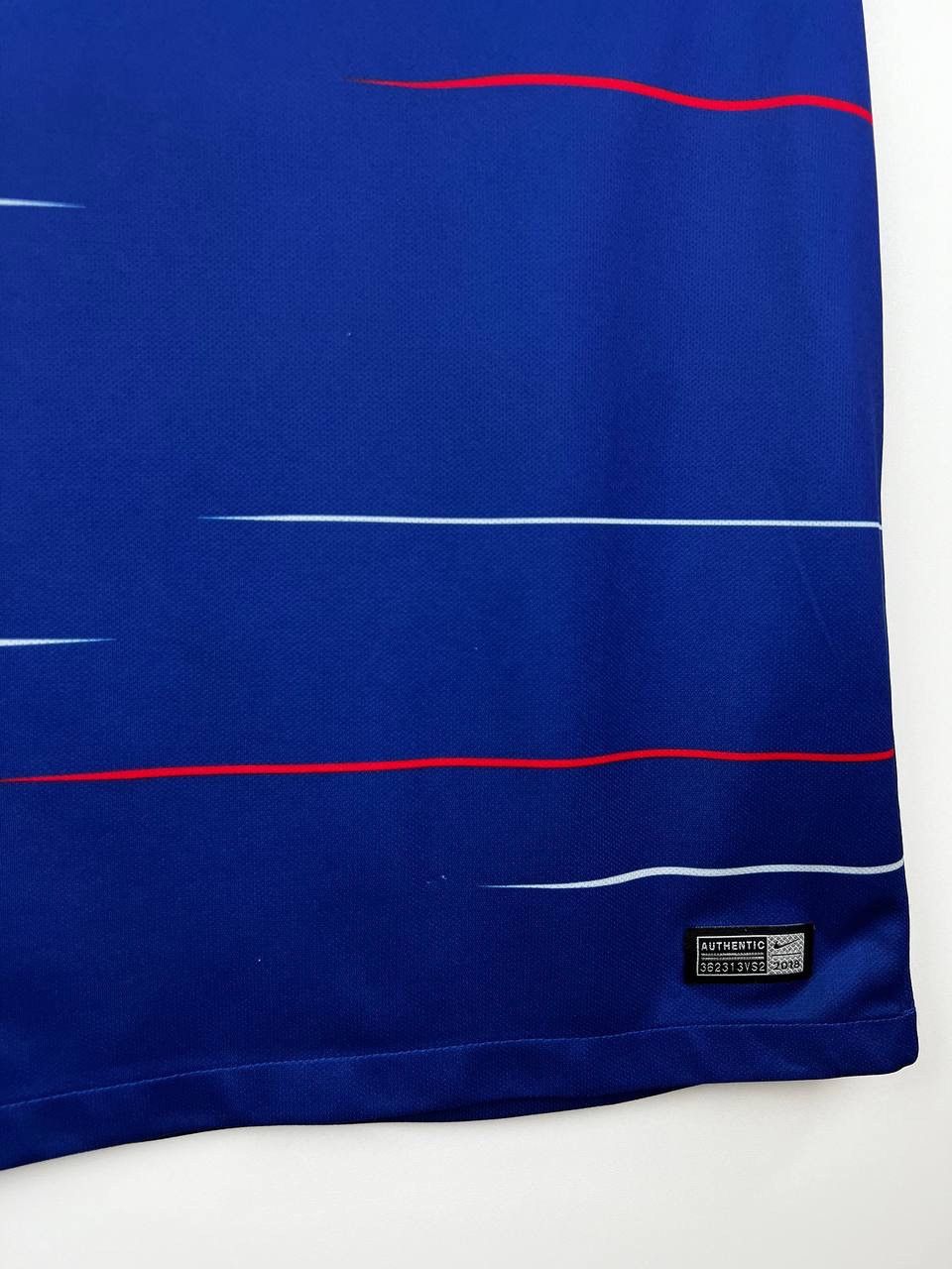 Vintage Chelsea Nike jersey t-shirts size L Size US L / EU 52-54 / 3 - 5 Thumbnail