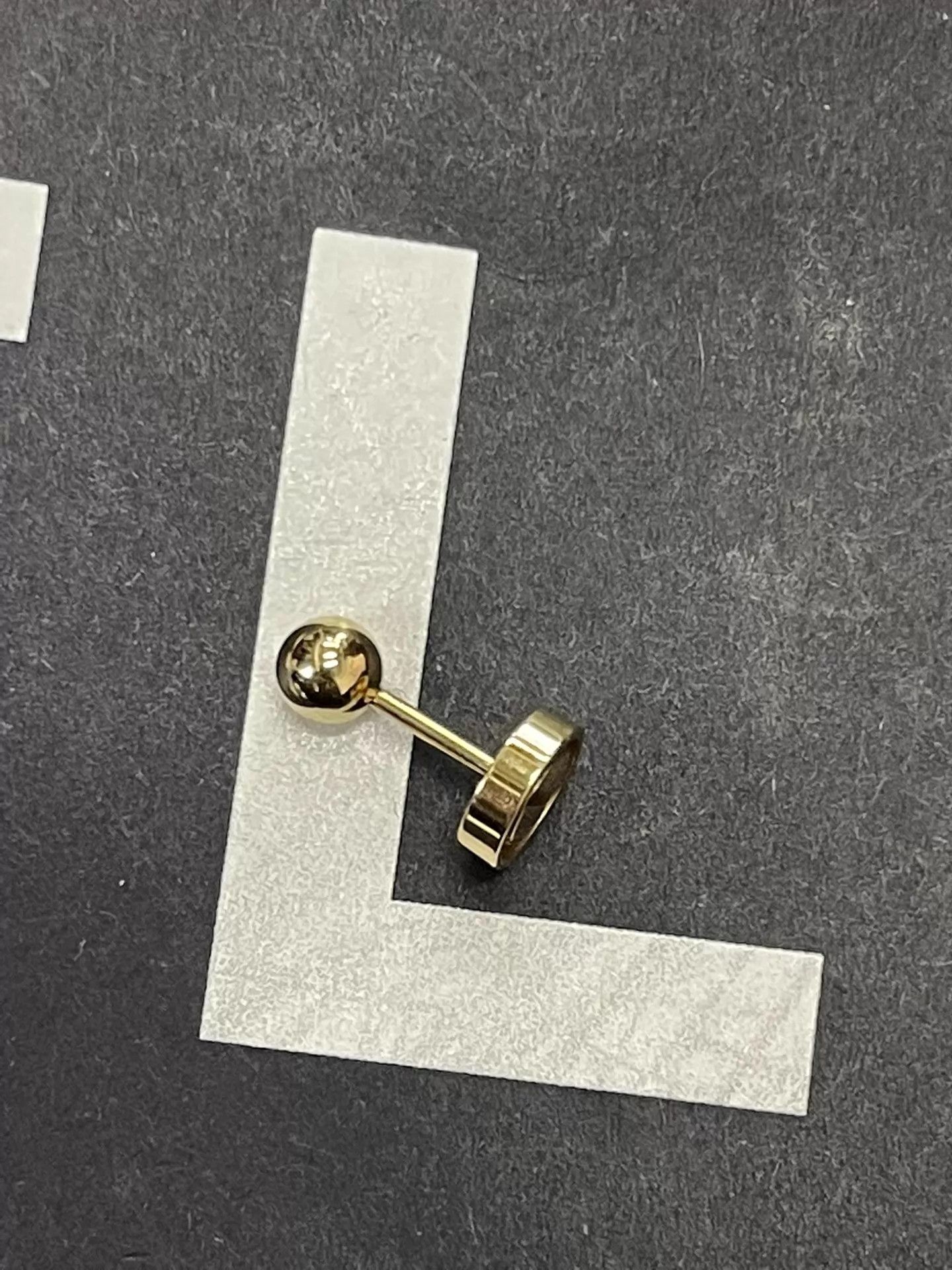 Cartier Cartier Love Single Earring Unisex 2024 Card/Box Size ONE SIZE - 5 Thumbnail
