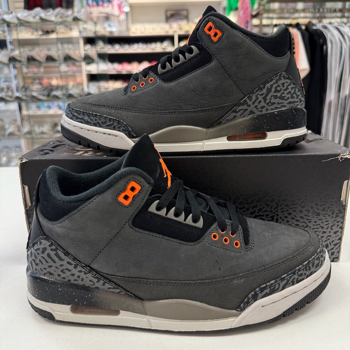 Jordan Brand Size 8 - Jordan 3 Retro 2023 Mid Fear - CT8532-080 Size US 8 / EU 41 - 1 Thumbnail