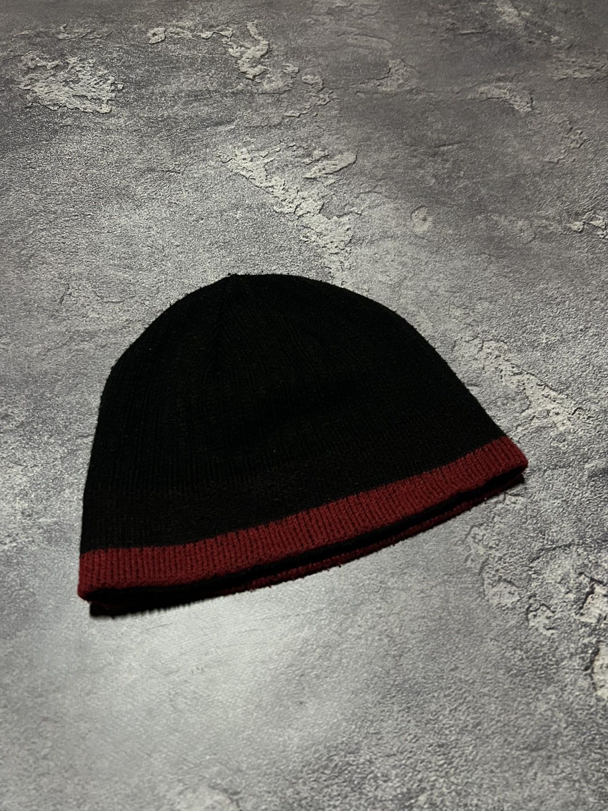 Oakley Vintage Oakley Beanie Hat Outdoor Streetwear Size ONE SIZE - 3 Thumbnail