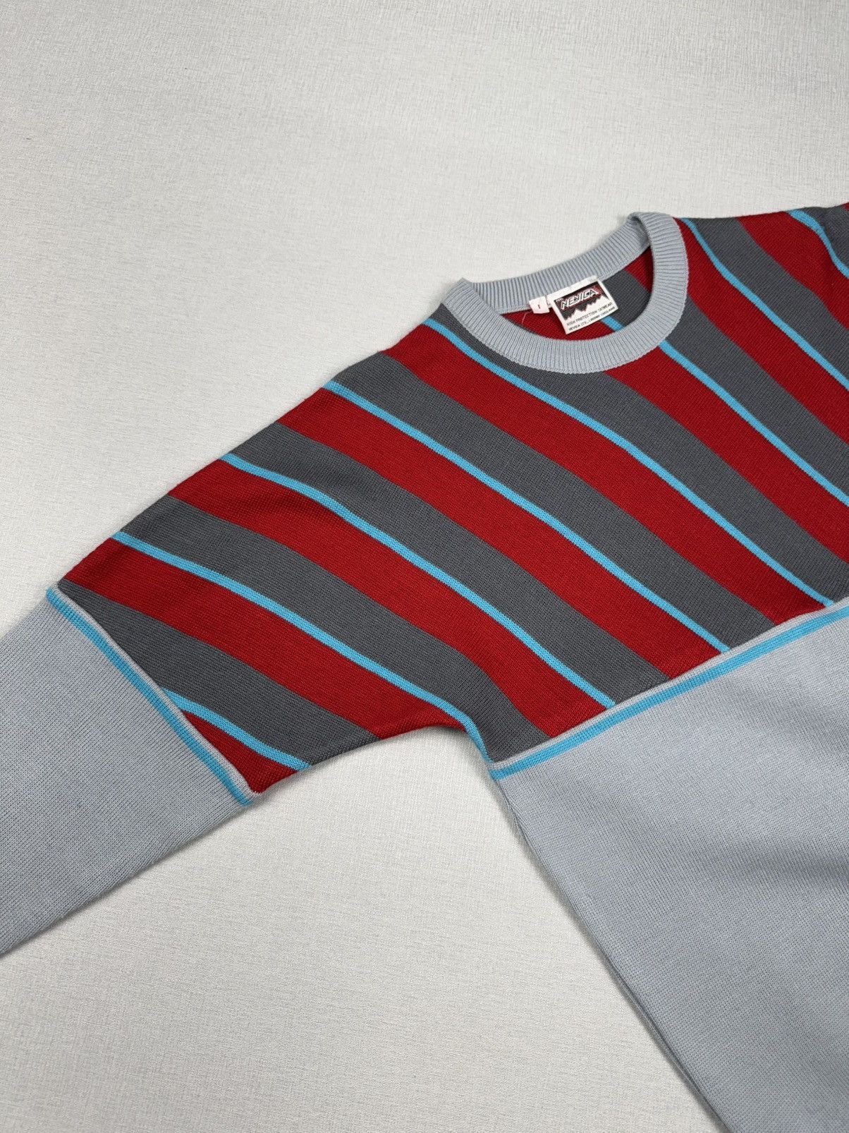 Nevica × Vintage Men’s Vintage NEVICA Ski Crew Neck Sweater size 1/S Size US S / EU 44-46 / 1 - 5 Thumbnail