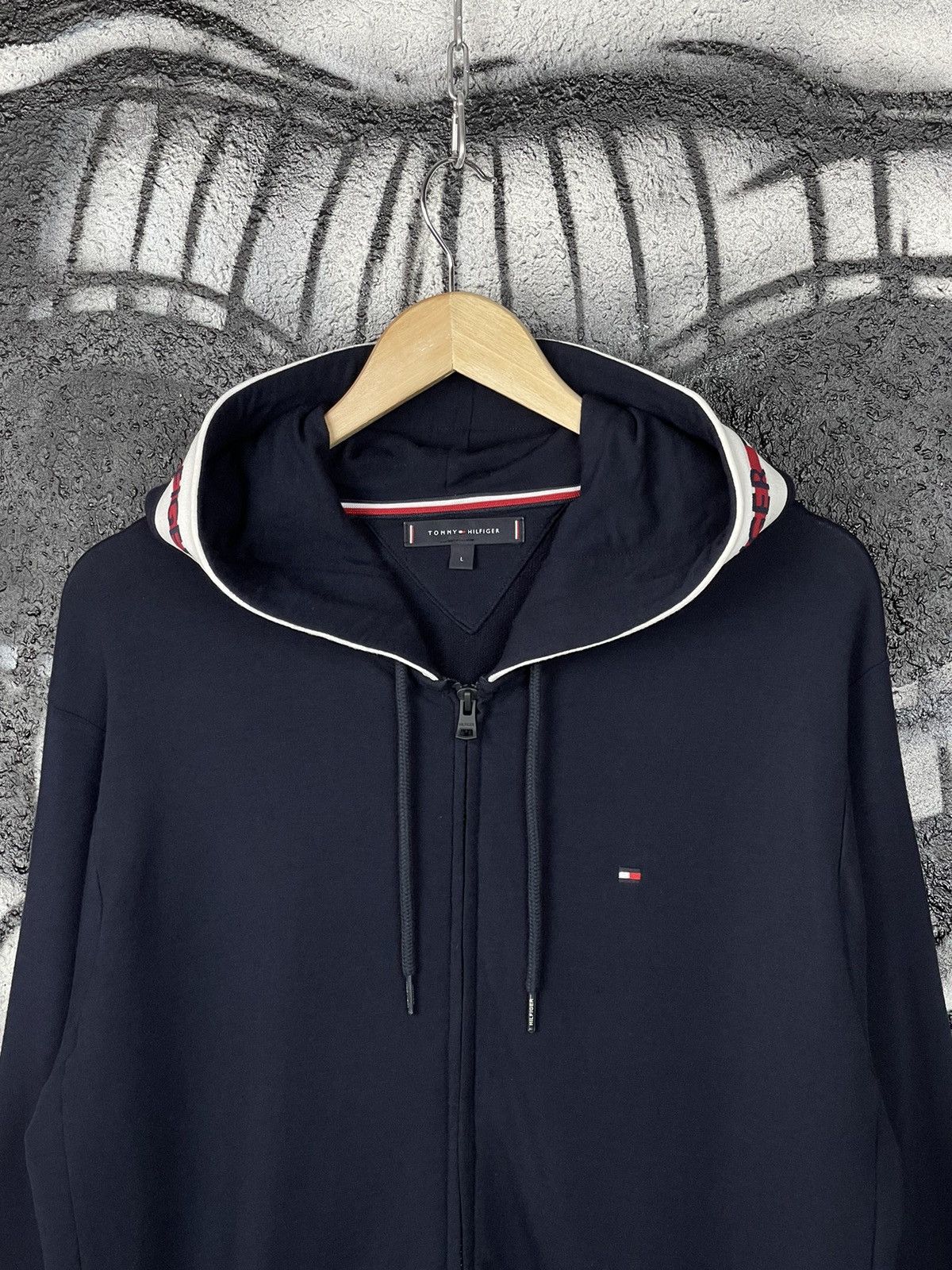 Tommy Hilfiger Tommy Hilfiger Full Zip Dark Blue Hoodie Men’s Size Large Size US L / EU 52-54 / 3 - 3 Thumbnail