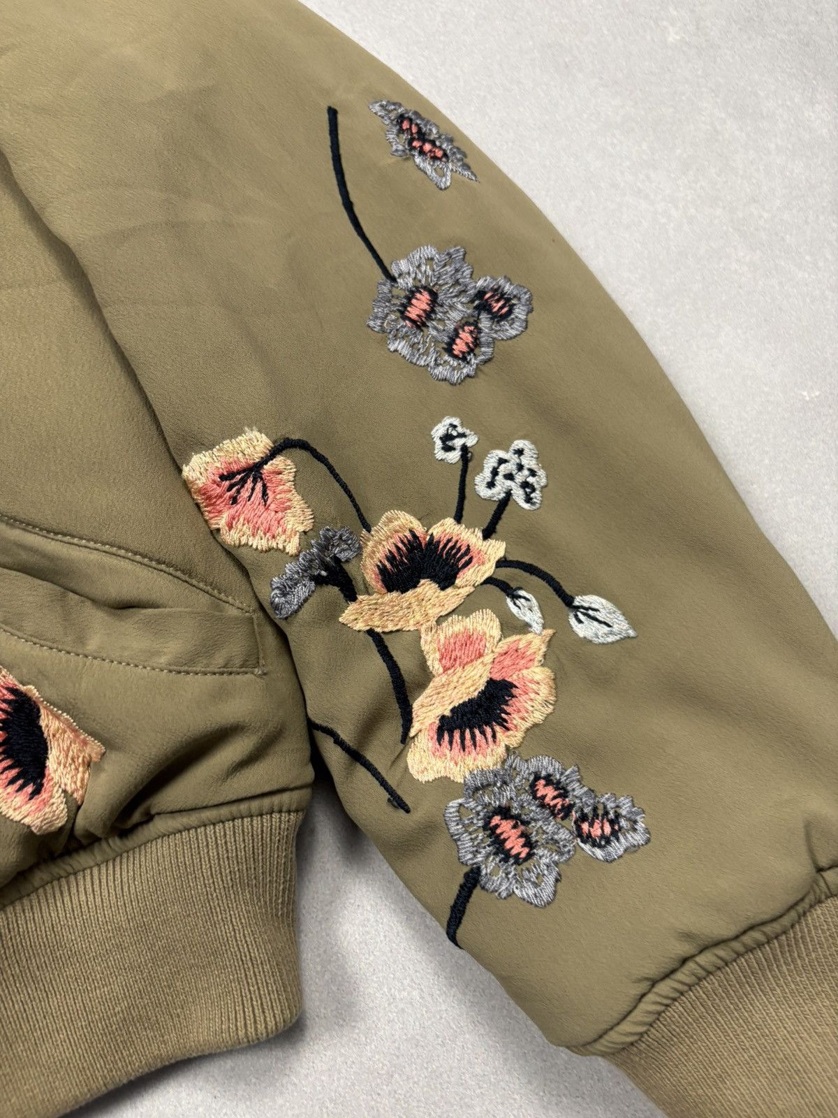 Allsaints AllSaints Embroidered Floral Bomber Jacket Cropped MA1 Zip S Size S / US 4 / IT 40 - 5 Thumbnail