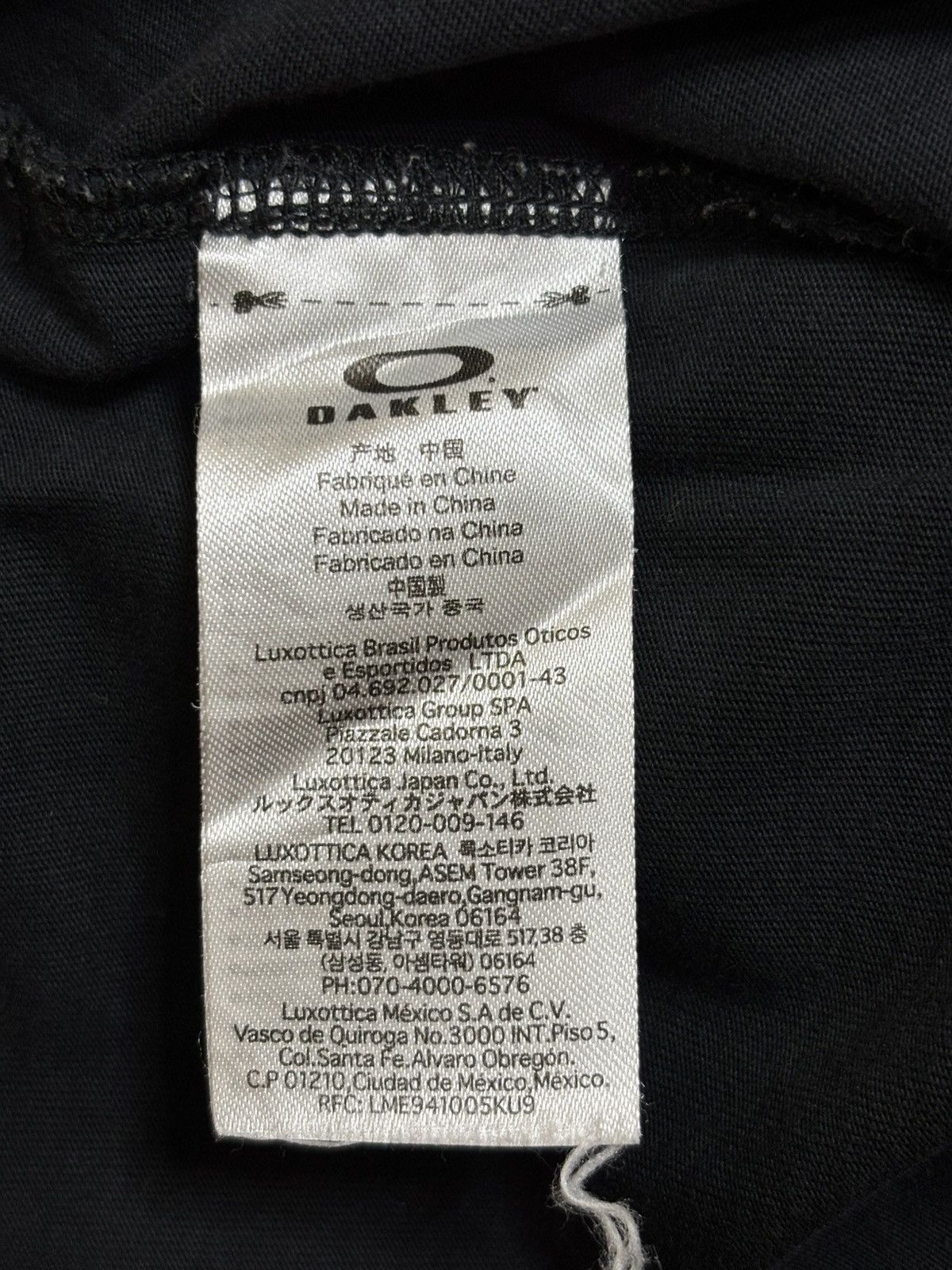 Oakley Oakley Performance Fit Black T-Shirt Size US M / EU 48-50 / 2 - 6 Thumbnail