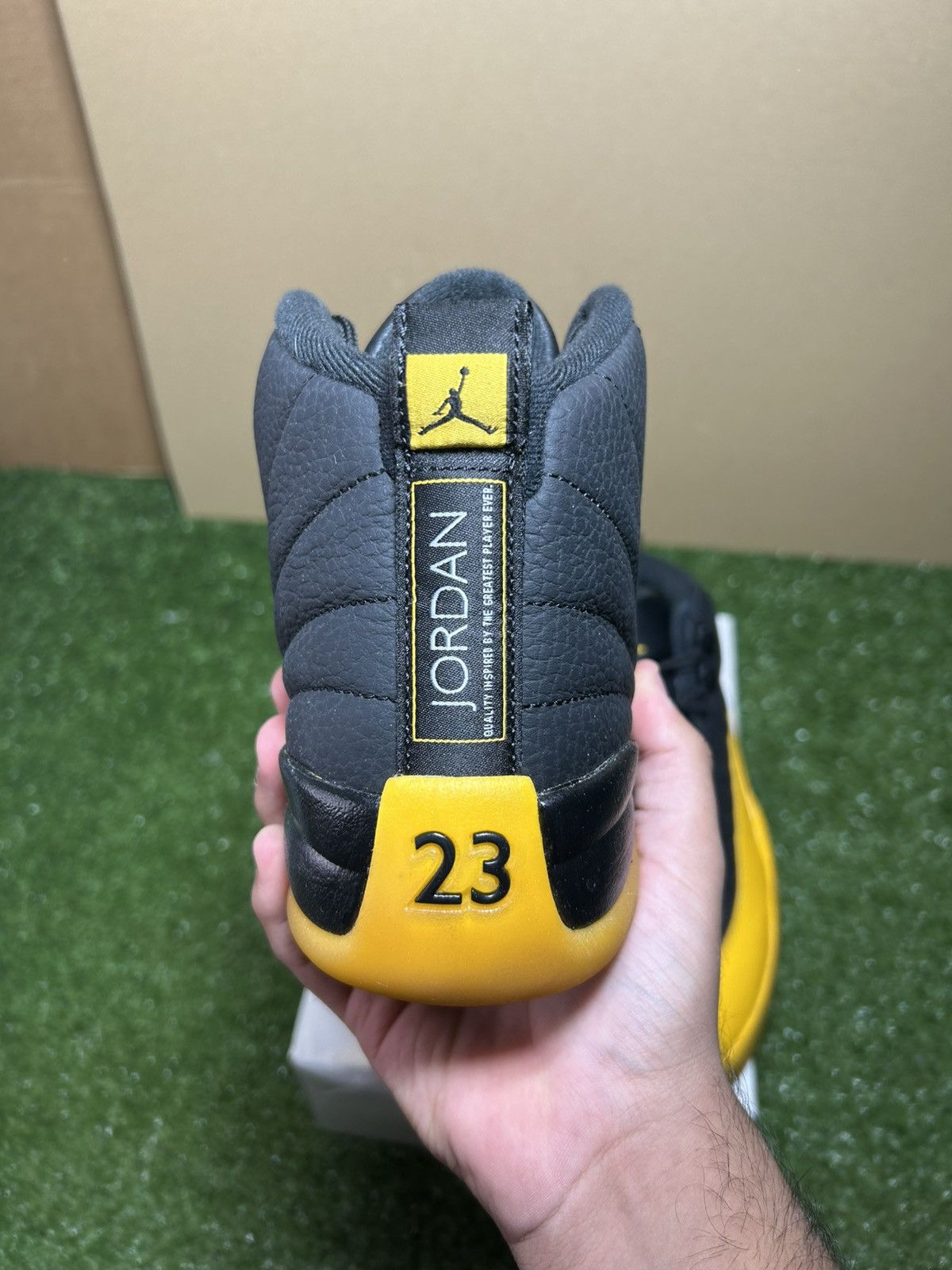 Jordan Brand Jordan 12 University Gold Size US 9 / EU 42 - 9 Thumbnail
