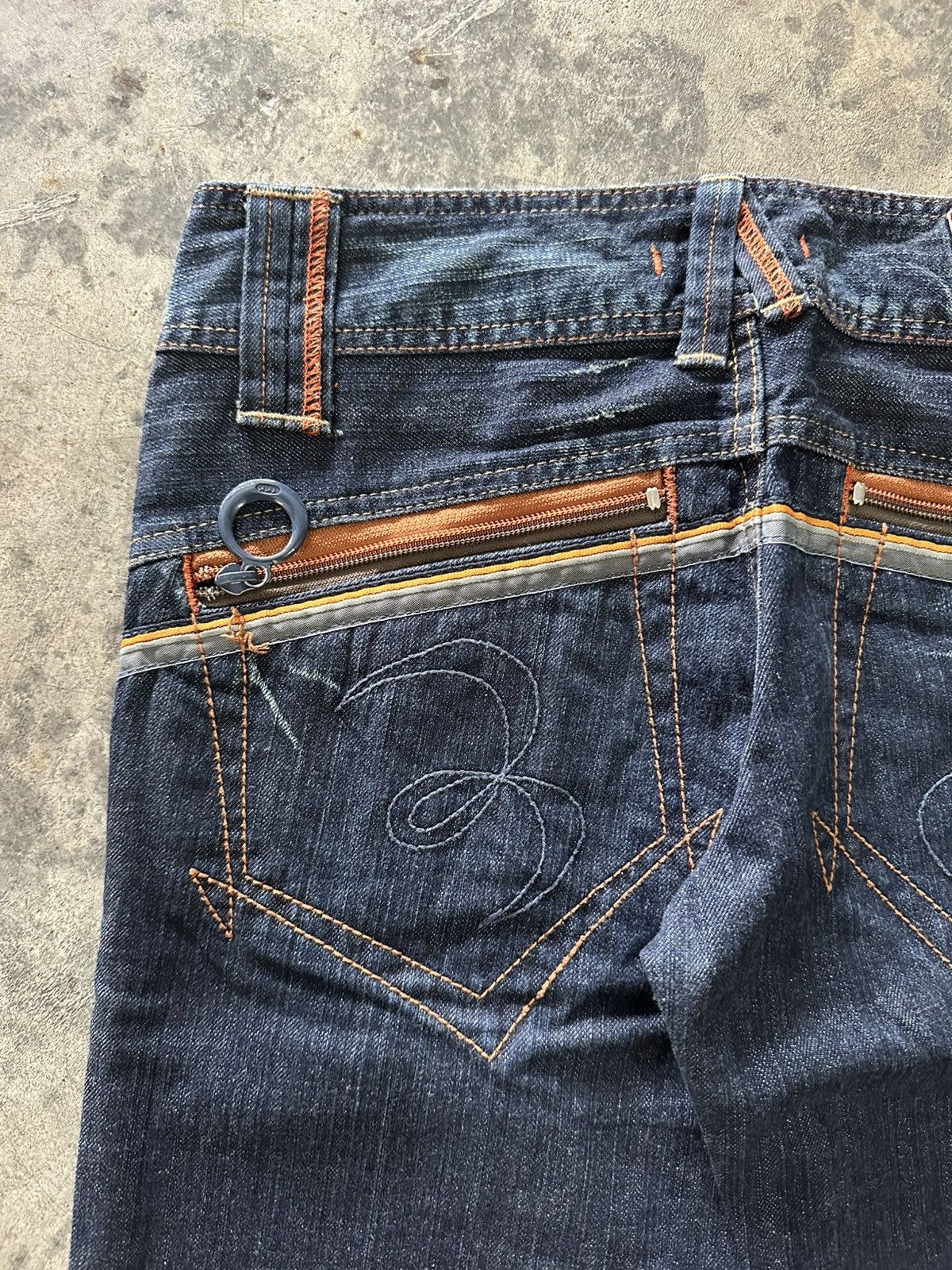 Le Grande Bleu (L.G.B.) ET Boite Flare Jeans Size 29" - 12 Thumbnail