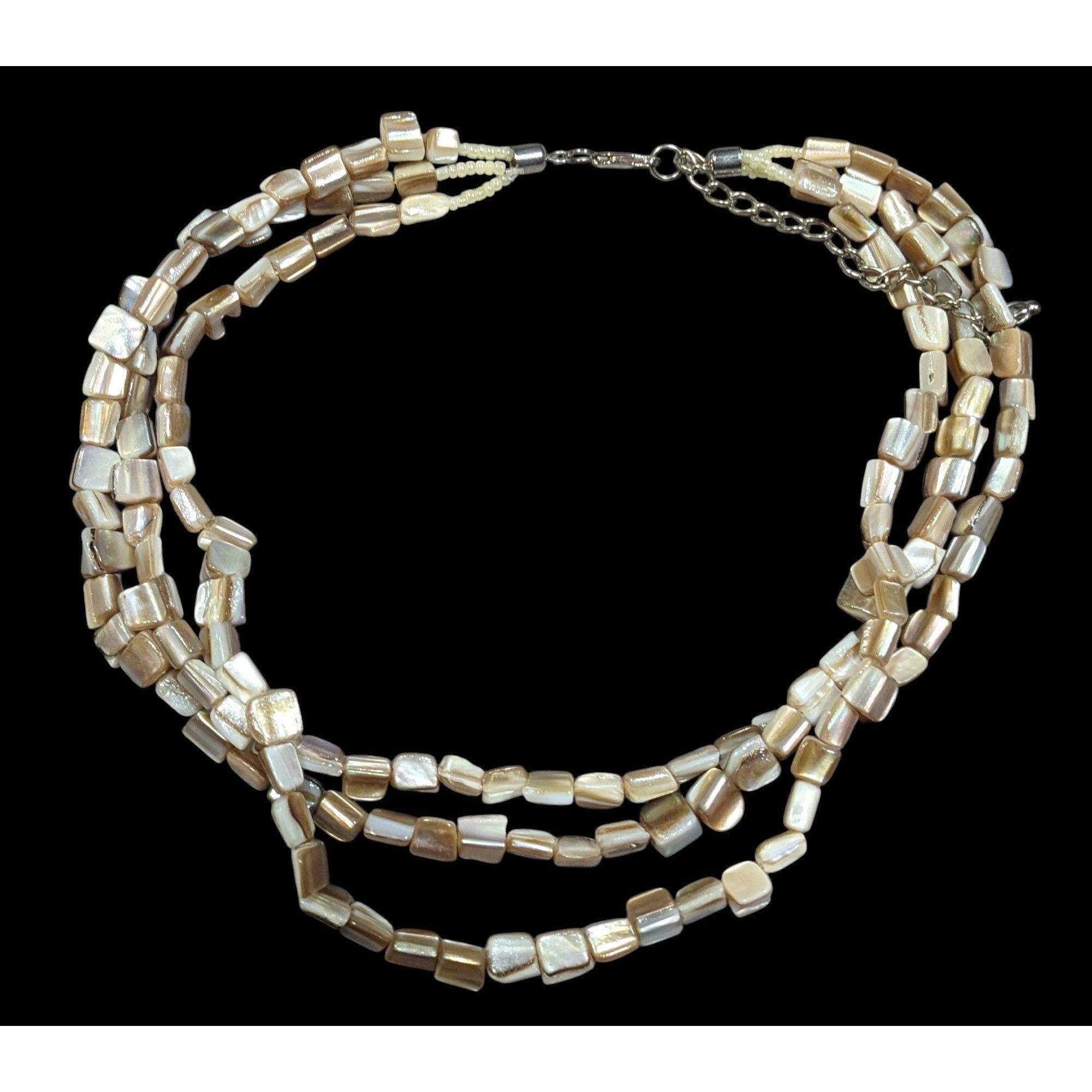 Other Multilayer Tan Shell Piece Beaded Necklace Size ONE SIZE - 1 Thumbnail