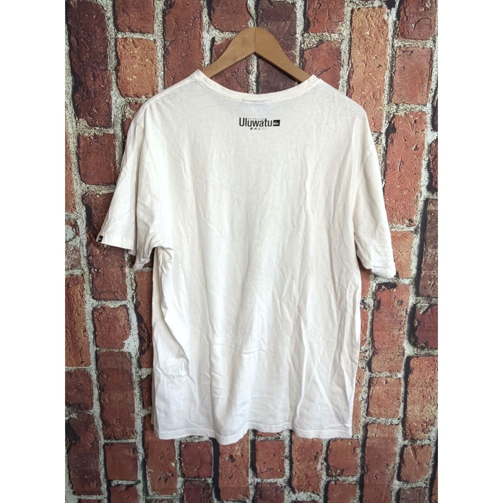 Quiksilver Quicksilver Shirt Mens SZ Large Bali Uluwatu White Short Sleeve Crew Neck Cotton T-Shirt Vintage: No? Size US L / EU 52-54 / 3 - 3 Thumbnail