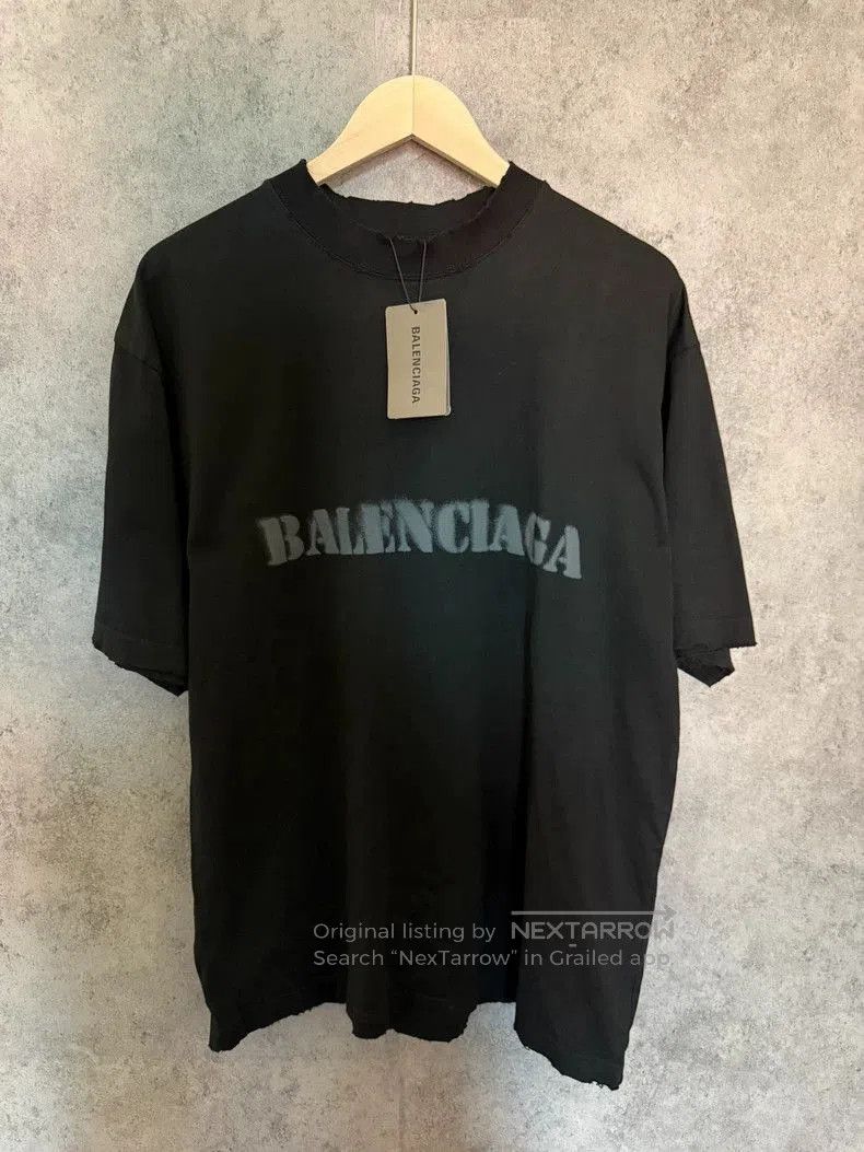 Balenciaga Balenciaga SS24 Blur Logo Short Sleeve T-Shirt. Size US S / EU 44-46 / 1 - 1 Thumbnail