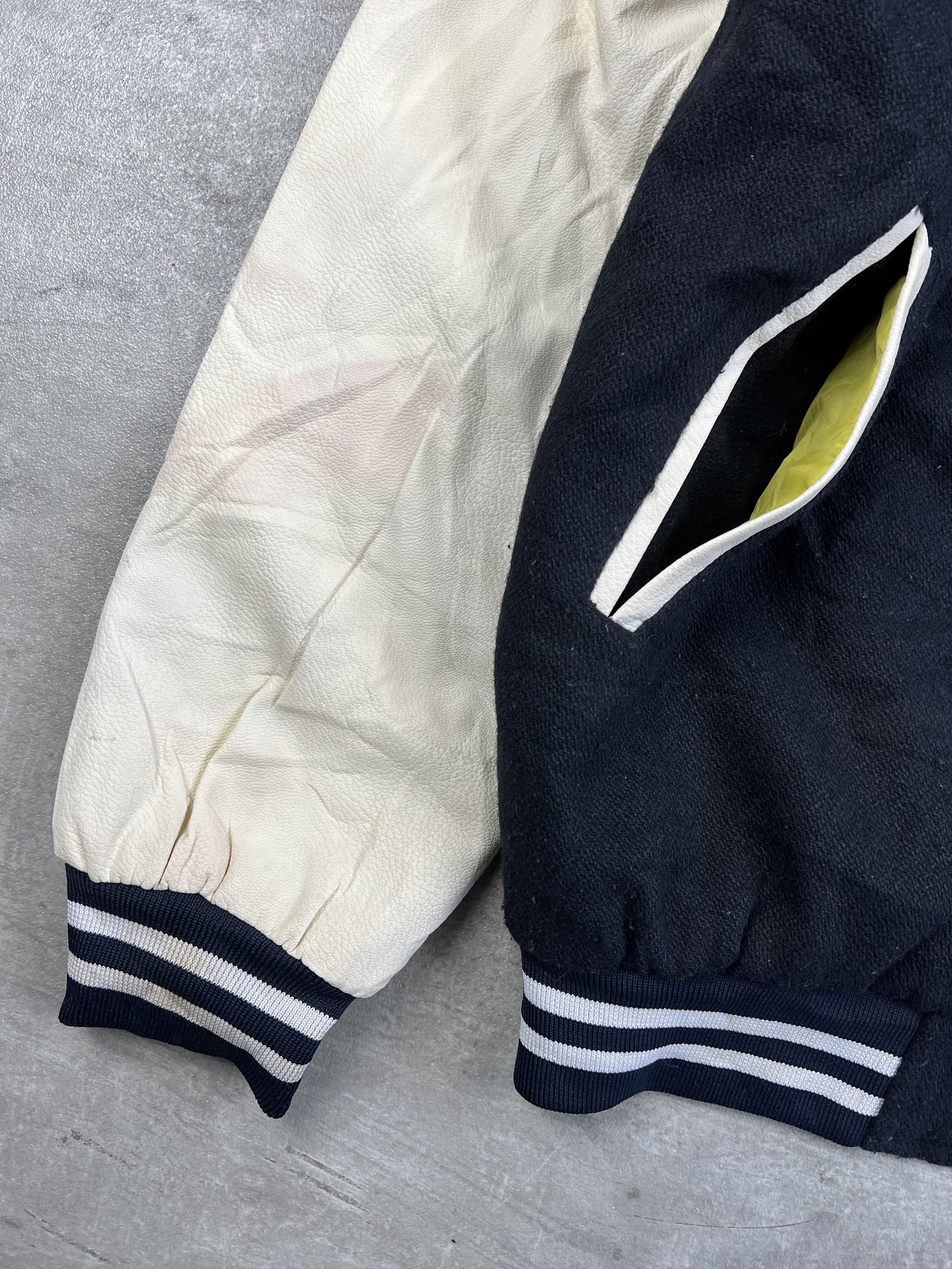 Vintage VARSITY JACKET DAEGU UNIVERSITY Size US L / EU 52-54 / 3 - 6 Thumbnail