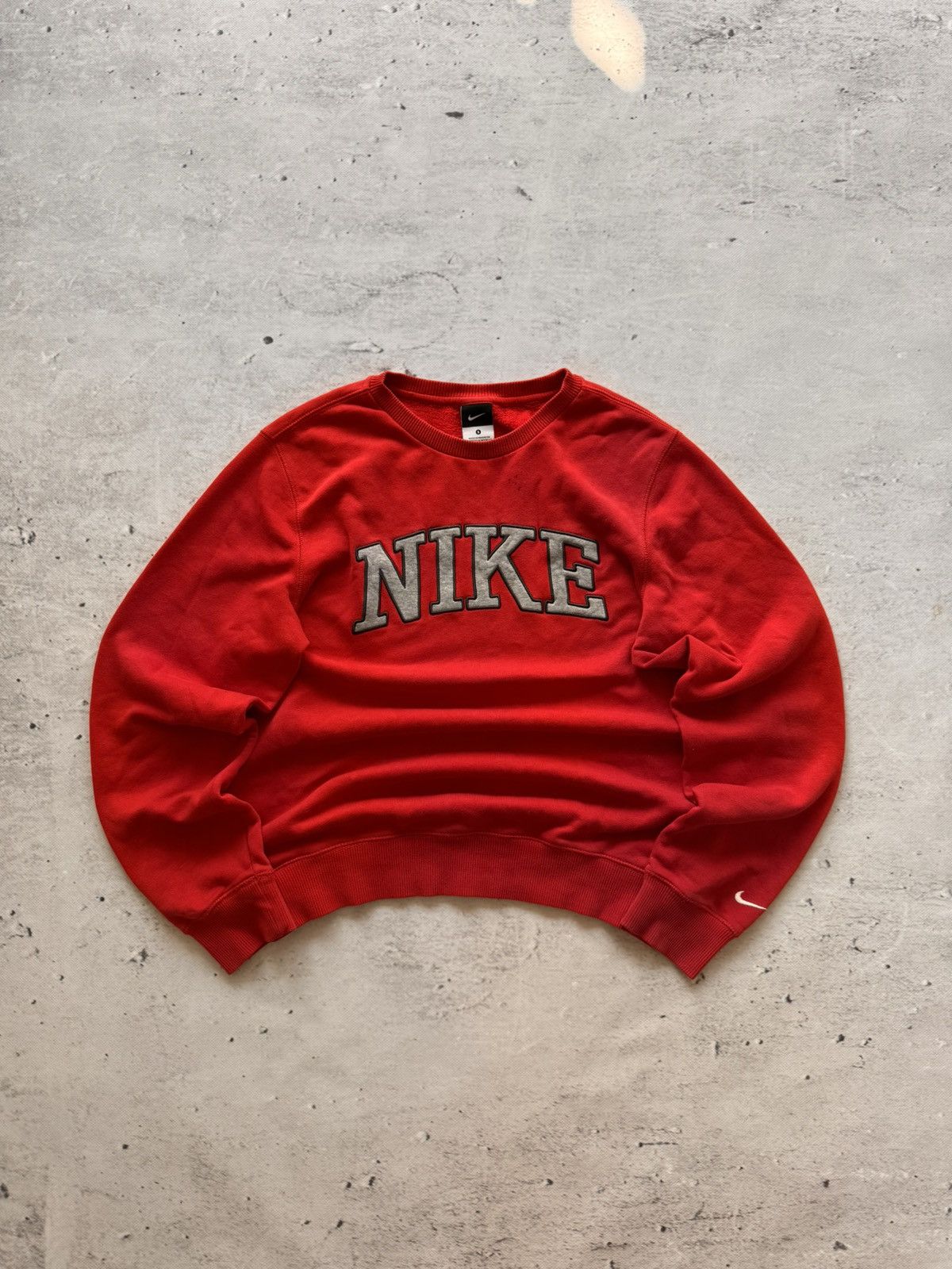 Nike × Vintage NIKE VINTAGE CENTER LOGO OVERSIZE BOXY SWEATSHIRT Size US S / EU 44-46 / 1 - 1 Thumbnail