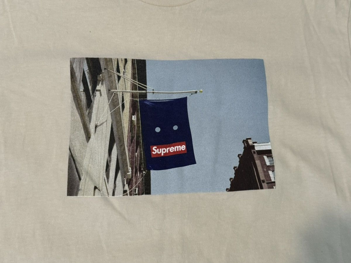 Supreme Supreme Banner Tee Size US M / EU 48-50 / 2 - 2 Thumbnail