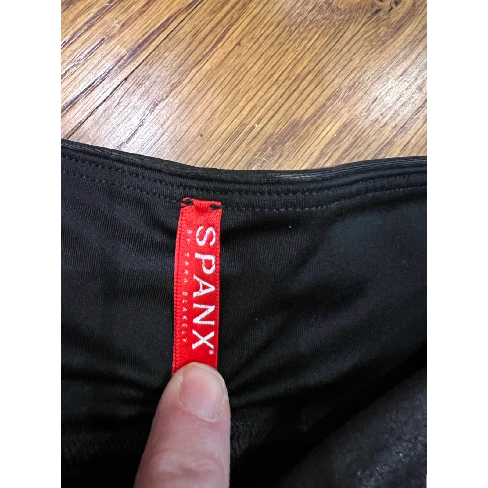 Spanx VINTAGE Spanx Leggings Womens Size Small Black Faux Leather Striped Full Length Pants Going Out Women Size 28" / US 6 / IT 42 - 3 Thumbnail