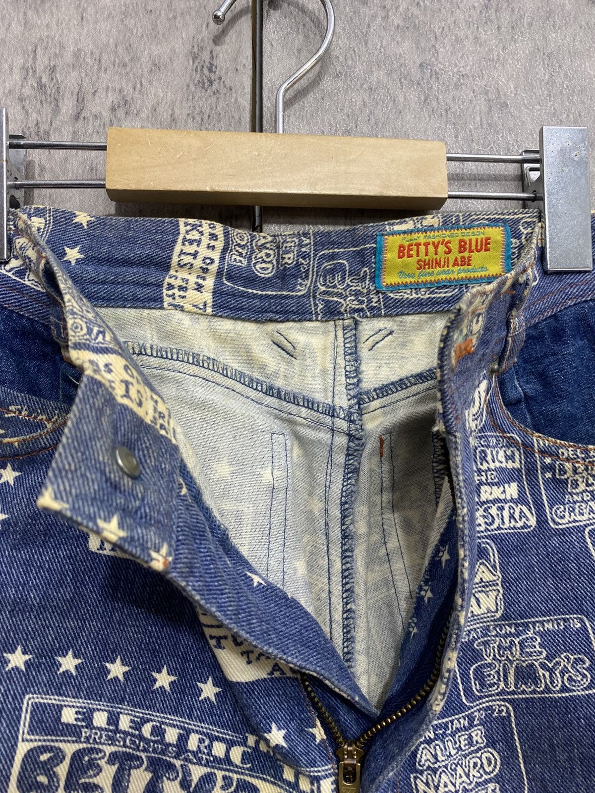 Angel Blue Y2K Betty's Blue Shinji Abe flared full print Size 28" / US 6 / IT 42 - 3 Thumbnail