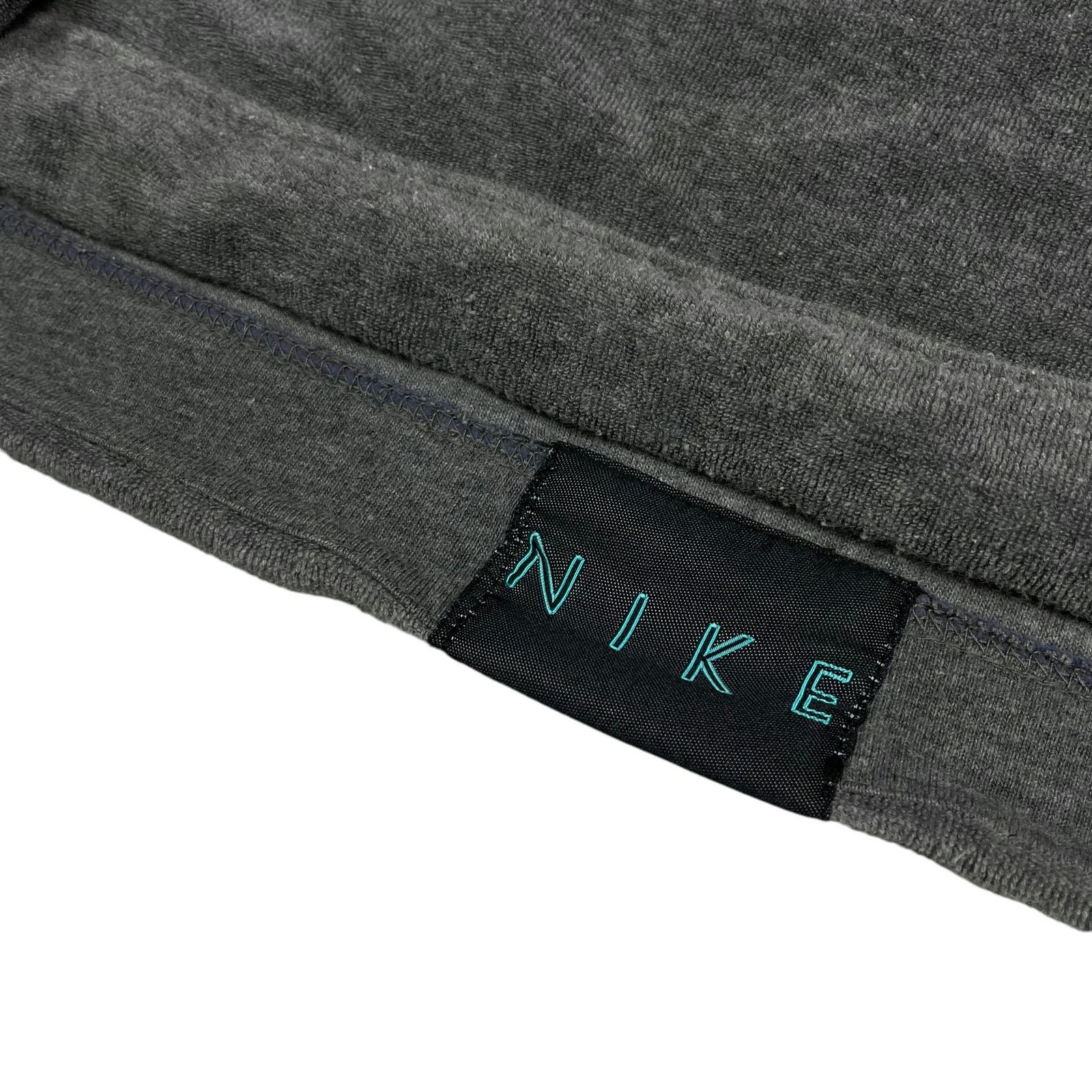 Nike × Vintage Nike Women's Gray Spellout Swoosh Sweatshirt Medium (8-10) Size M / US 6-8 / IT 42-44 - 4 Thumbnail