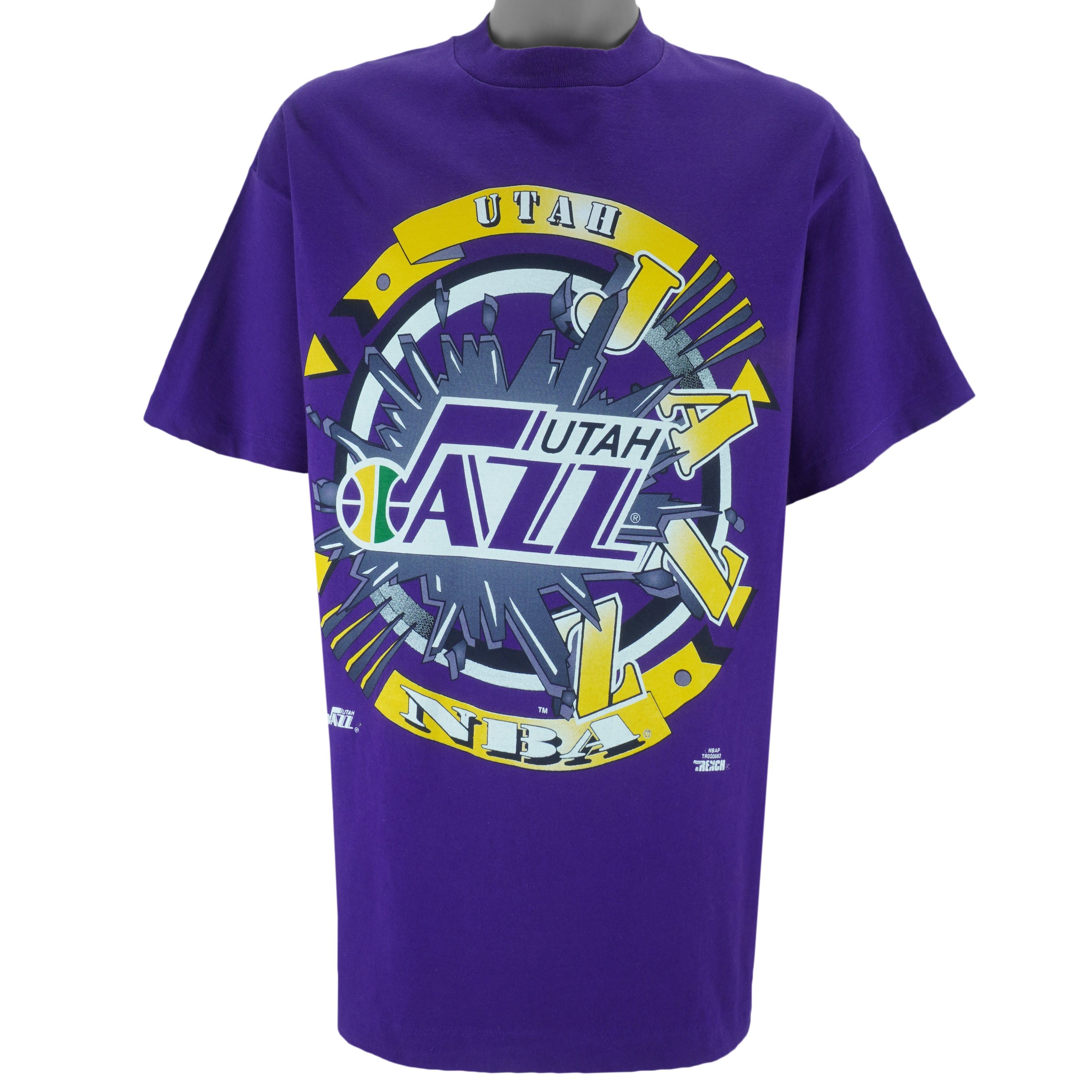 Trench USA NBA - Utah Jazz Spell-Out T-Shirt 1990s Size US XL / EU 56 / 4 - 1 Thumbnail