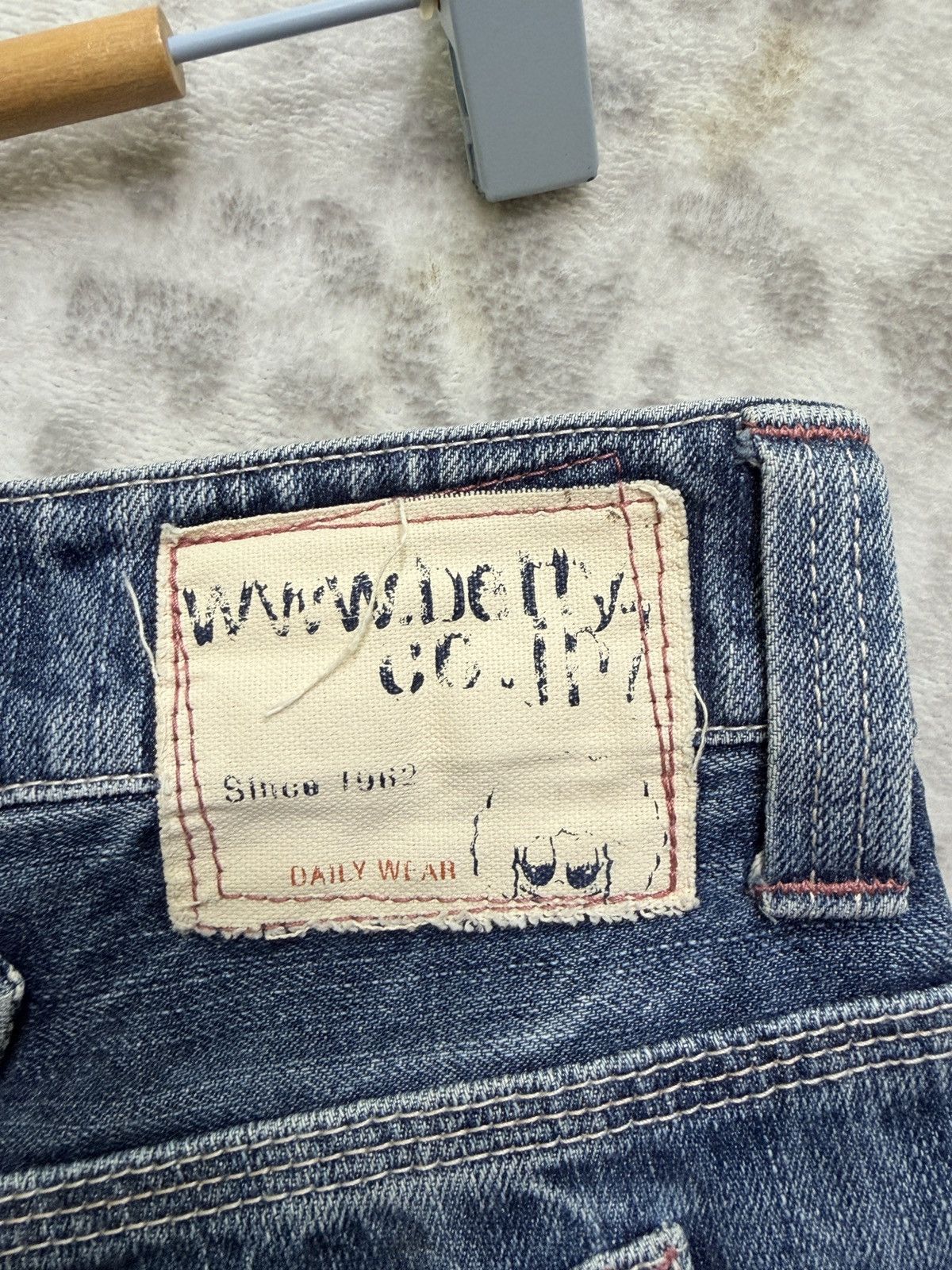 Japanese Brand Y2K Betty Smith Straight Cut Buckle Back Low Rise Denim Size 29" - 14 Thumbnail