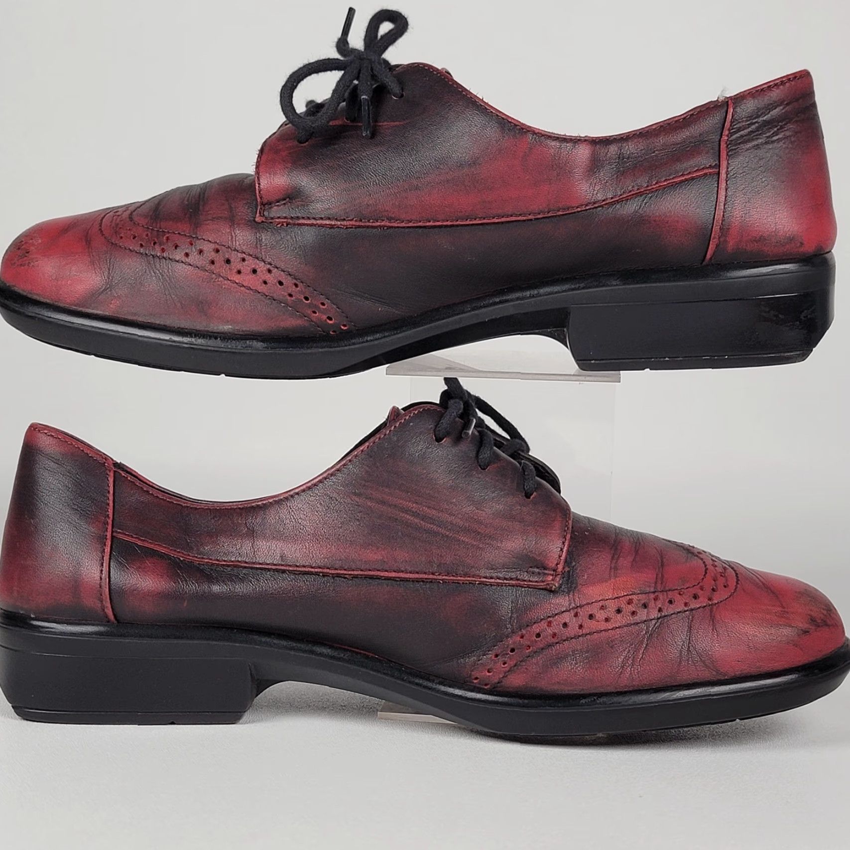 Vintage VINTAGE Naot Footwear Lako Volcanic Red Leather Oxfords Women EU 42 US 11 Flat Lace Up Oxford Shoes Red Leather) Size US 11 / IT 41 - 3 Thumbnail