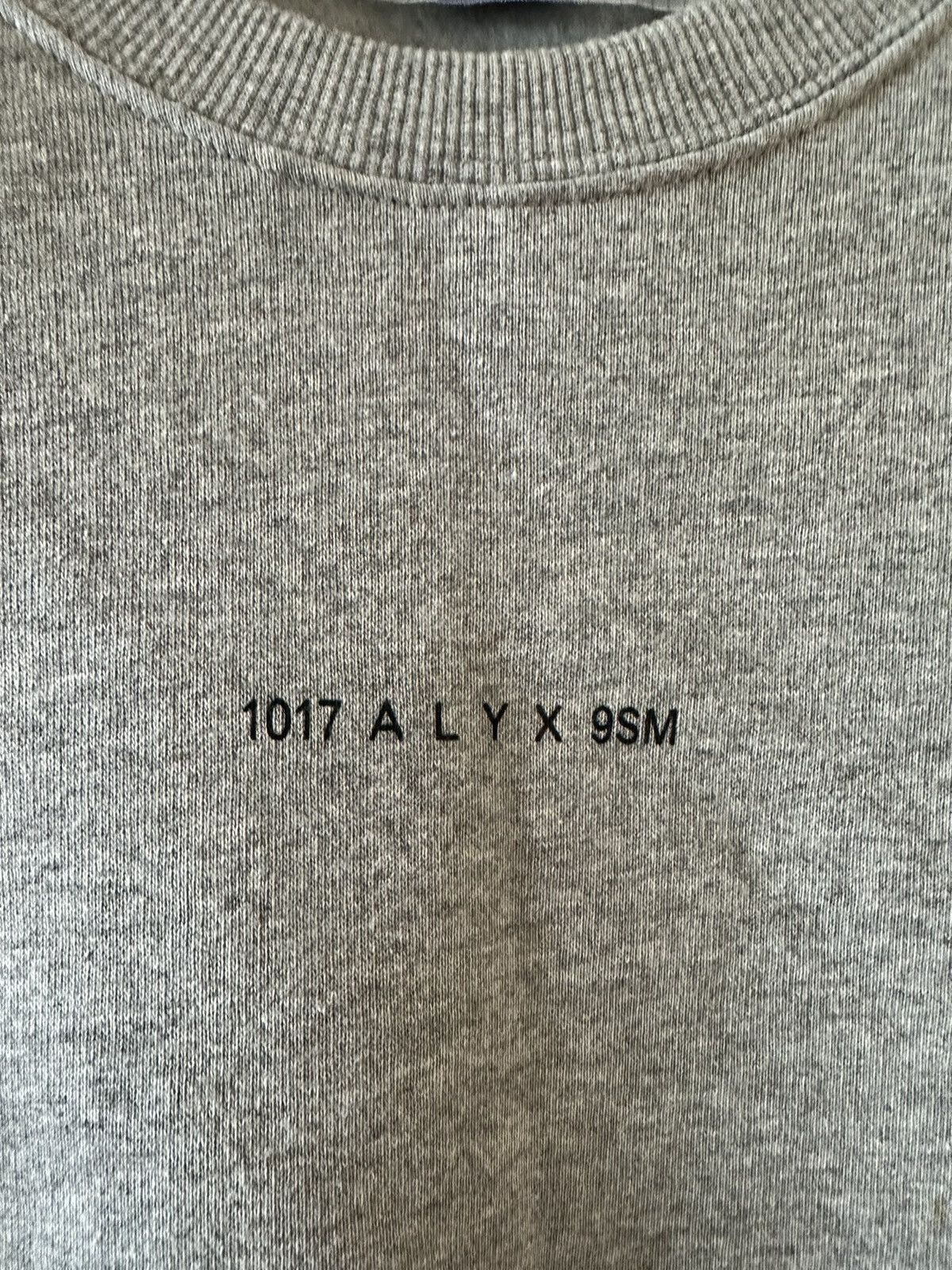 1017 ALYX 9SM × Alyx 1017 Alyx 9SM Logo Crewneck Size US L / EU 52-54 / 3 - 2 Thumbnail