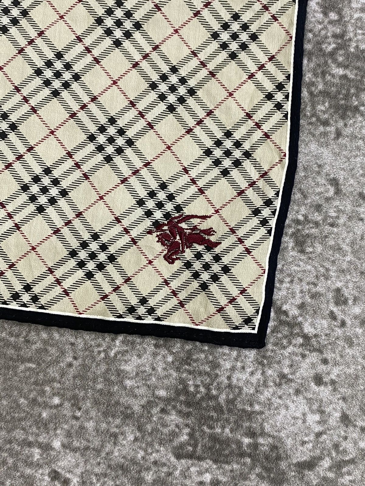 Burberry Burberrys Handkerchief / Bandana / Neckerchief Size ONE SIZE - 3 Thumbnail
