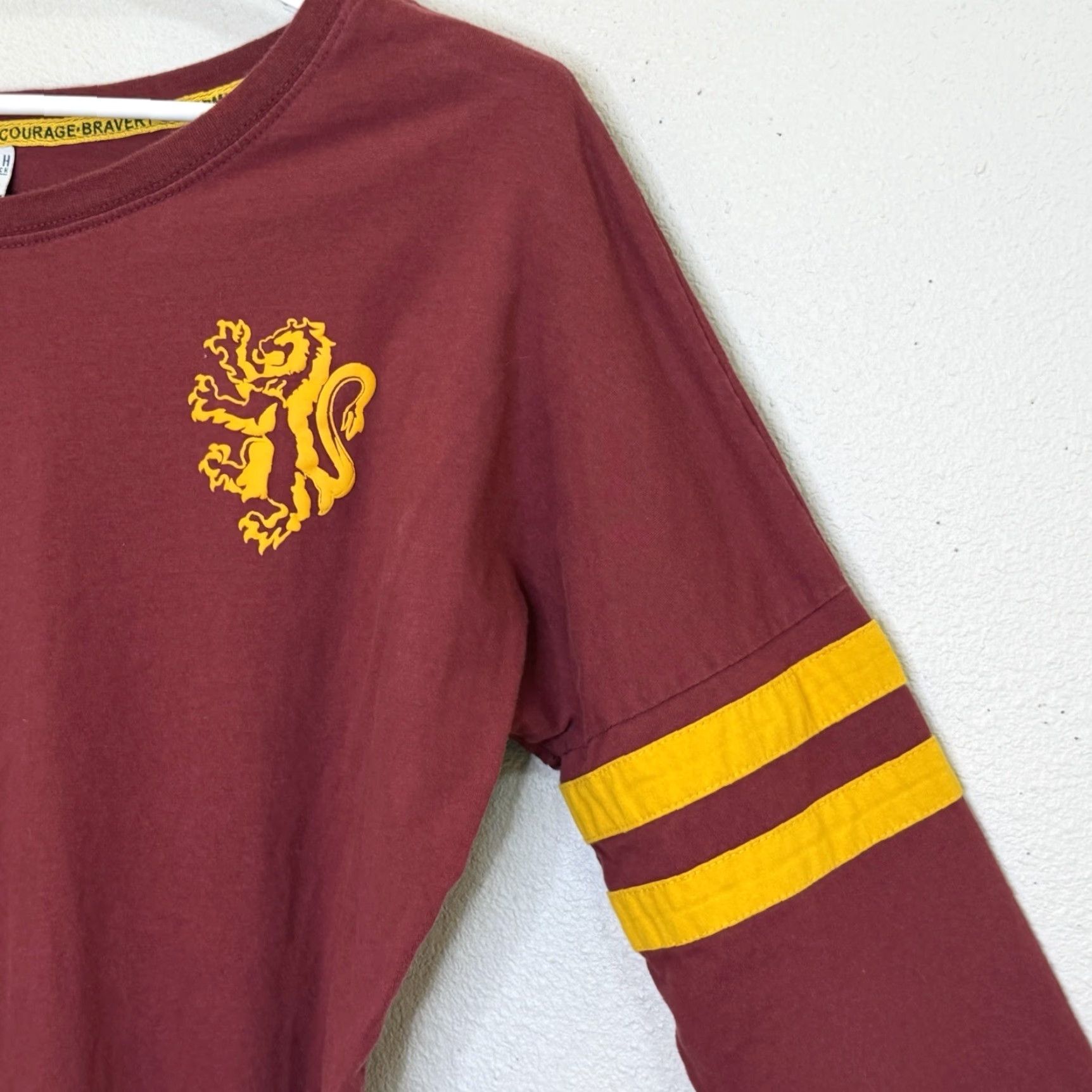 Vintage Harry Potter Spirit Jersey Womens Large Maroon Yellow Gryffindor Box Lunch Jersey Size L / US 10 / IT 46 - 3 Thumbnail