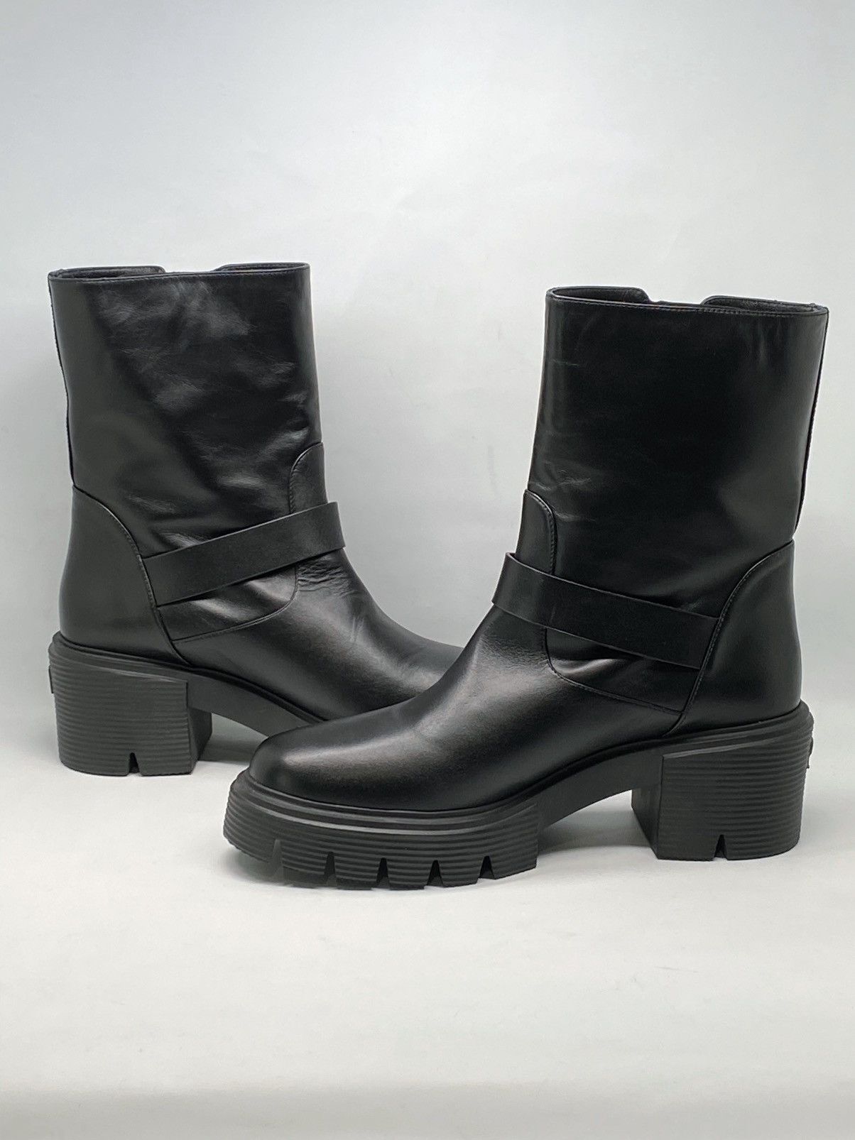 Stuart Weitzman Stuart Weitzman Soho Moto Buckle Booties size 9.5 Size US 9.5 / IT 39.5 - 12 Thumbnail
