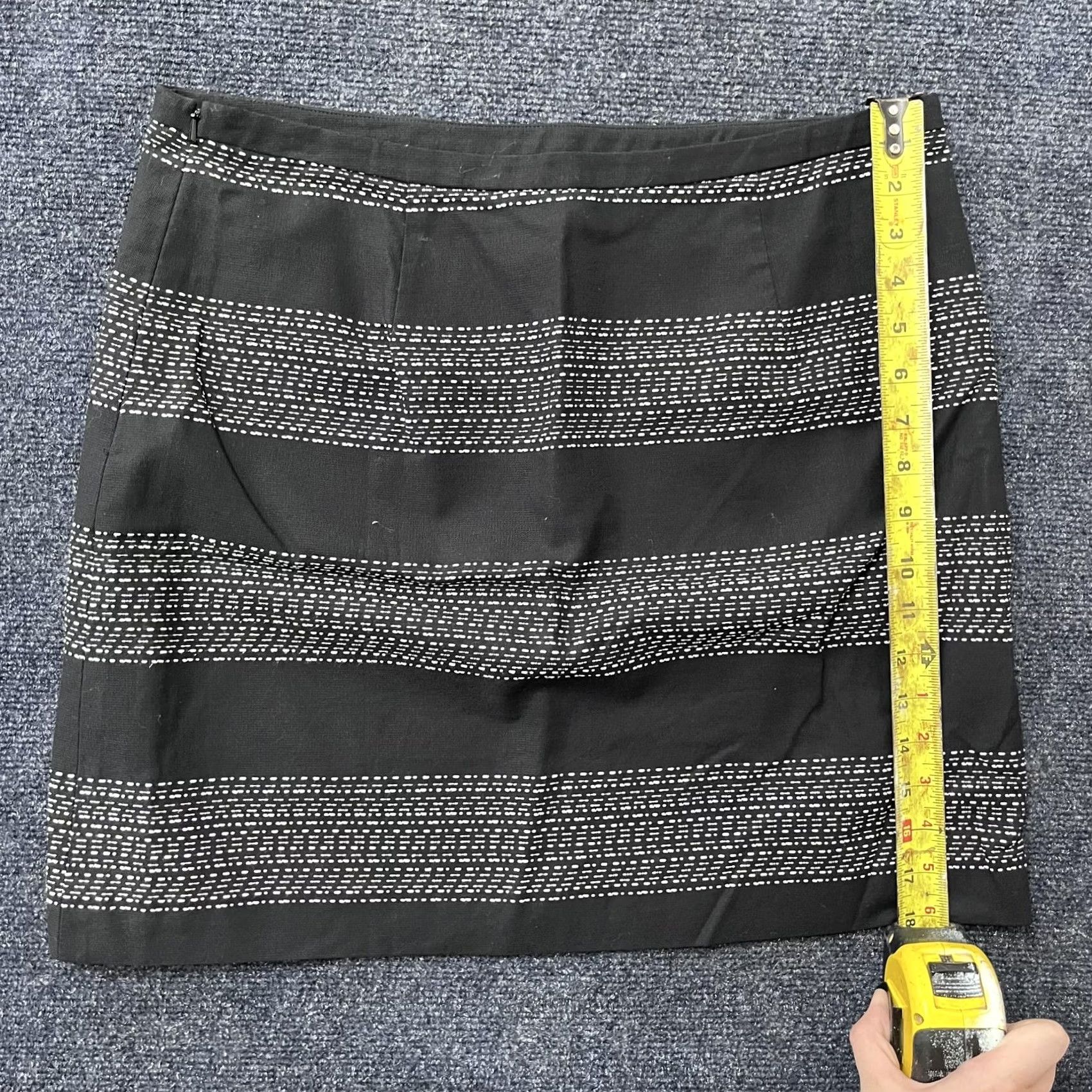 Loft LOFT Skirt Women 10 Black White Striped Mini Pencil Office Career Dressy Chic Size 32" / US 10 / IT 46 - 5 Thumbnail