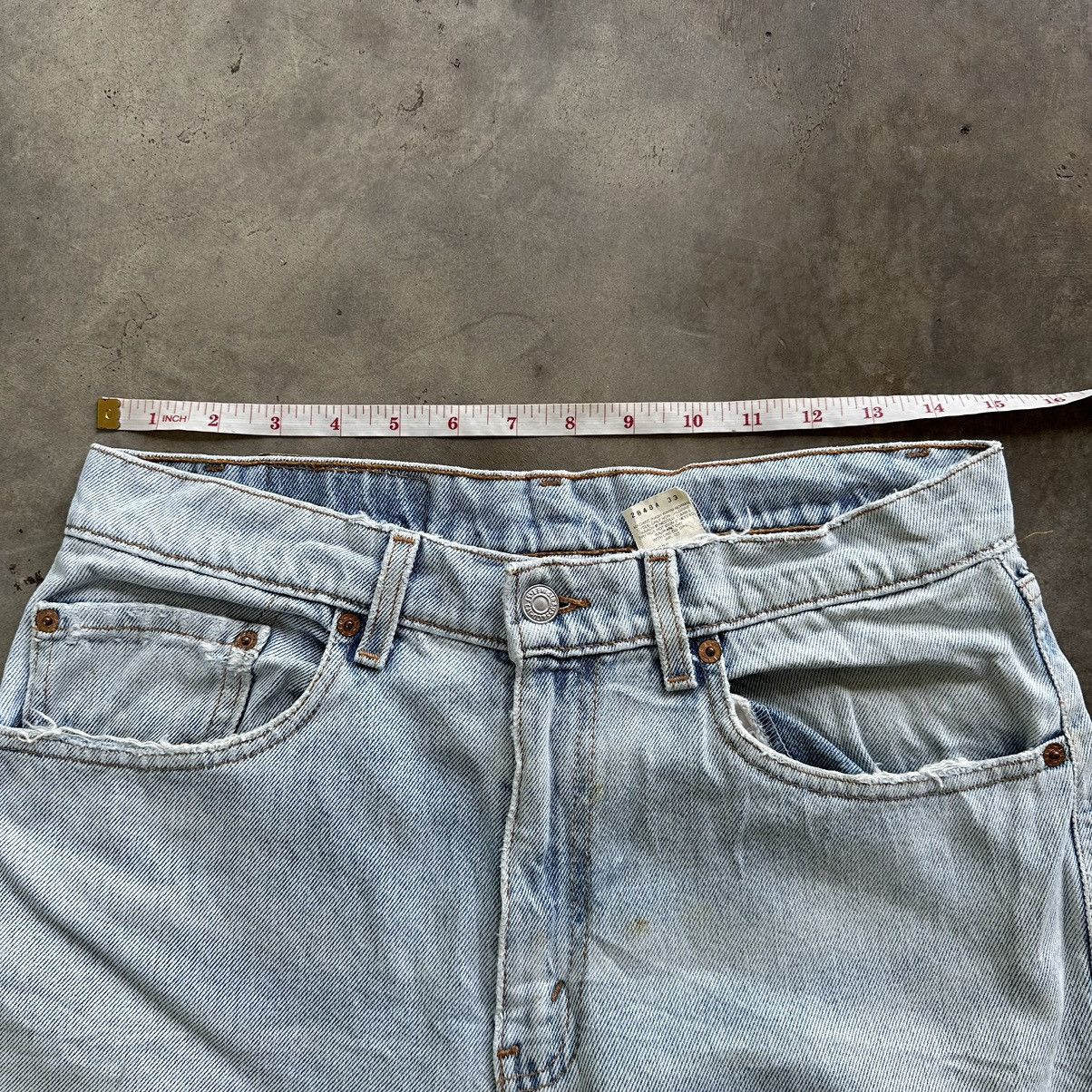 Japanese Brand Vintage Levi’s 505 Lightwash Distress Faded Denim Jean Pant Size US 30 / EU 46 - 8 Thumbnail