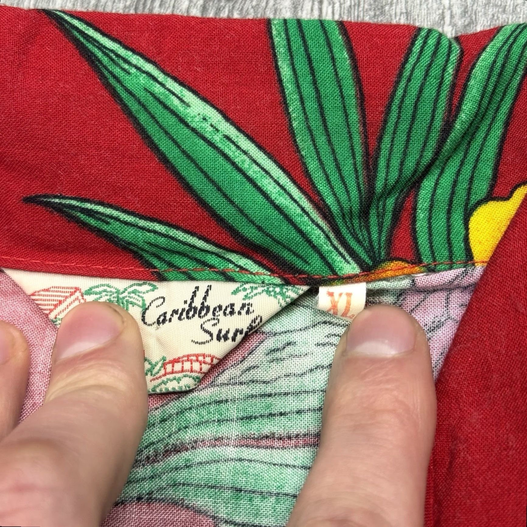 Vintage VINTAGE CARIBBEAN SURF Hawaiian Shirt XL Red Floral Print Short Sleeve Button-Up Mens 80s 90s Size US XL / EU 56 / 4 - 5 Thumbnail
