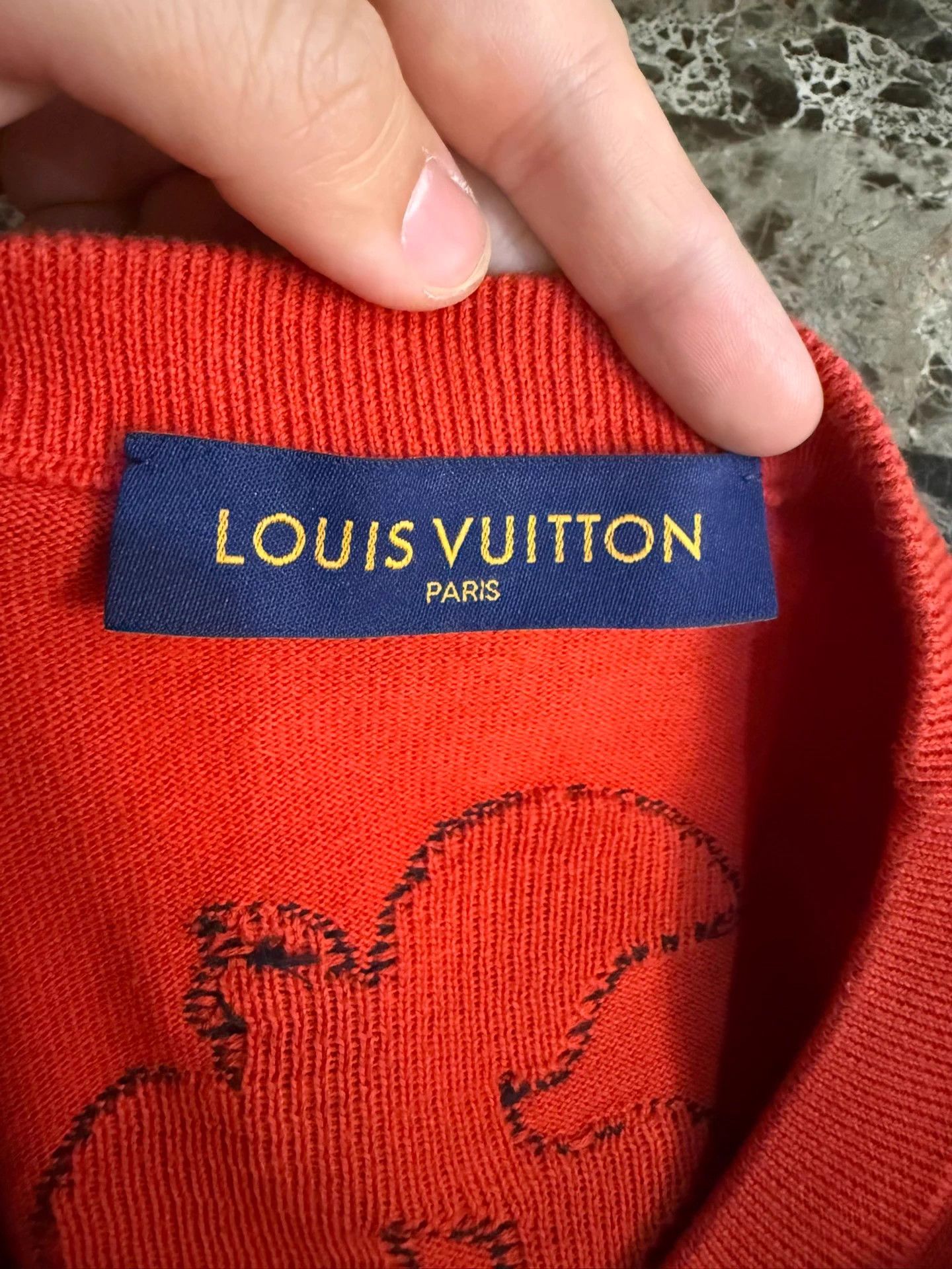 Louis Vuitton LV red knit TEE M (L) LV logo back swallow knit Size US M / EU 48-50 / 2 - 6 Thumbnail