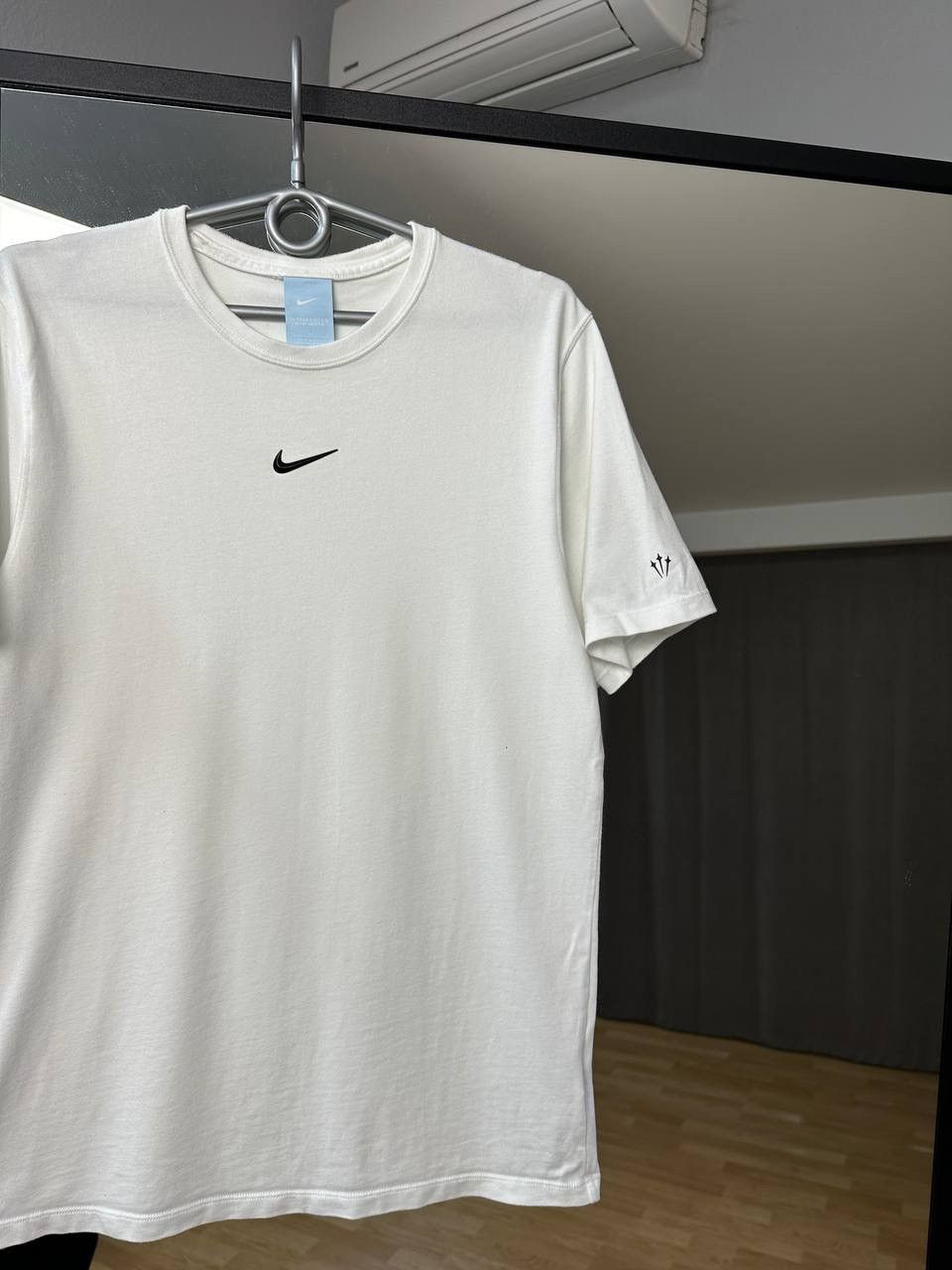 Drake × Nike Nike x Nocta Drake Centr Logo White Tee Ovo T-shirt Size US M / EU 48-50 / 2 - 3 Thumbnail