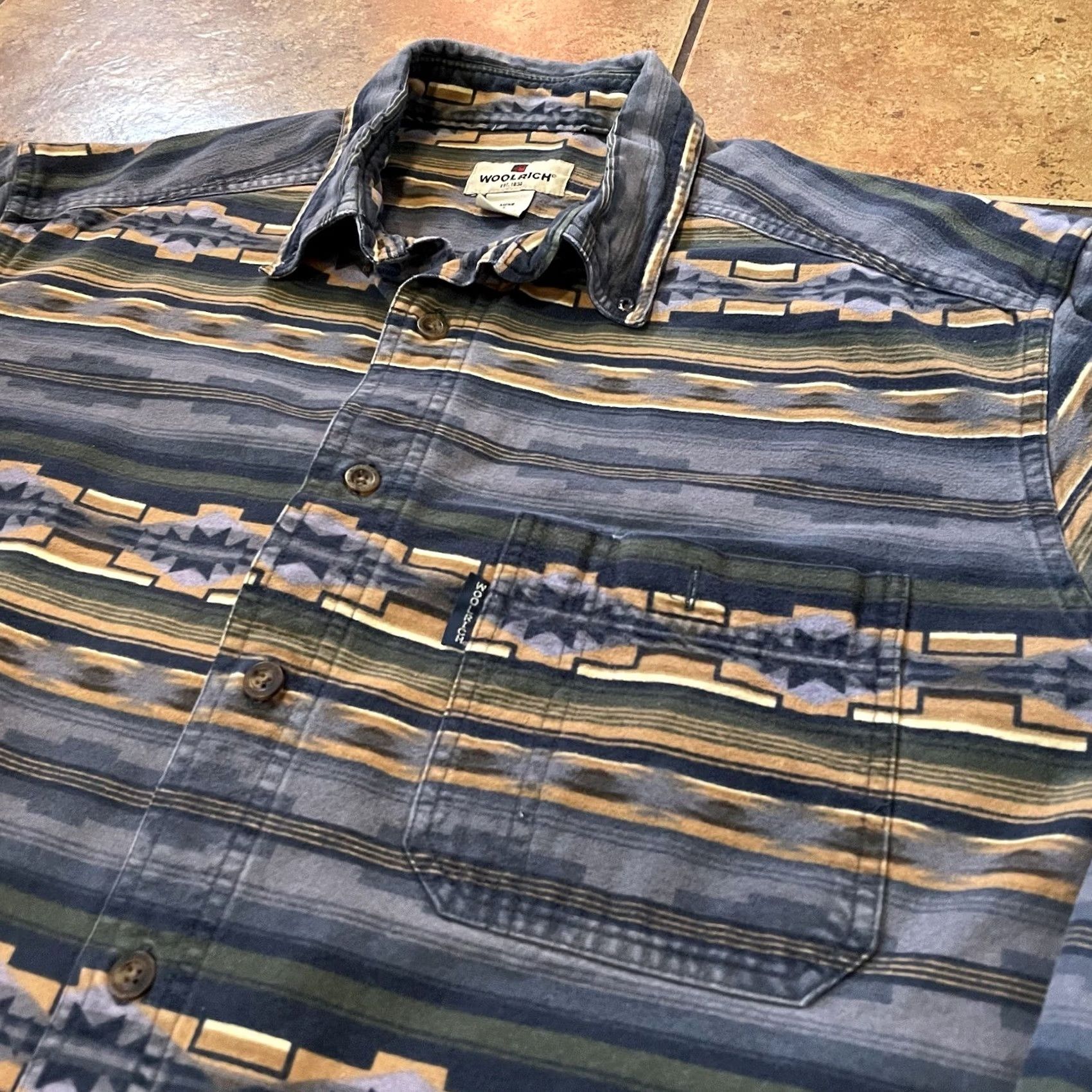 Vintage VINTAGE Woolrich Shirt Mens L Button-Down Southwest Aztec Flannel Size US L / EU 52-54 / 3 - 2 Thumbnail