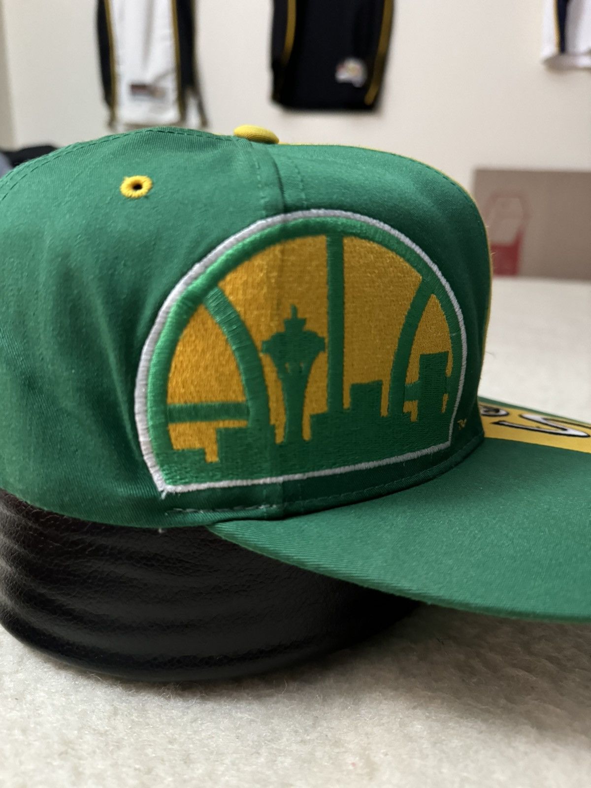 Logo Athletic × NBA × Sports Specialties Sports Specialties Seattle SuperSonics Sonics Hat snapback Size ONE SIZE - 9 Thumbnail