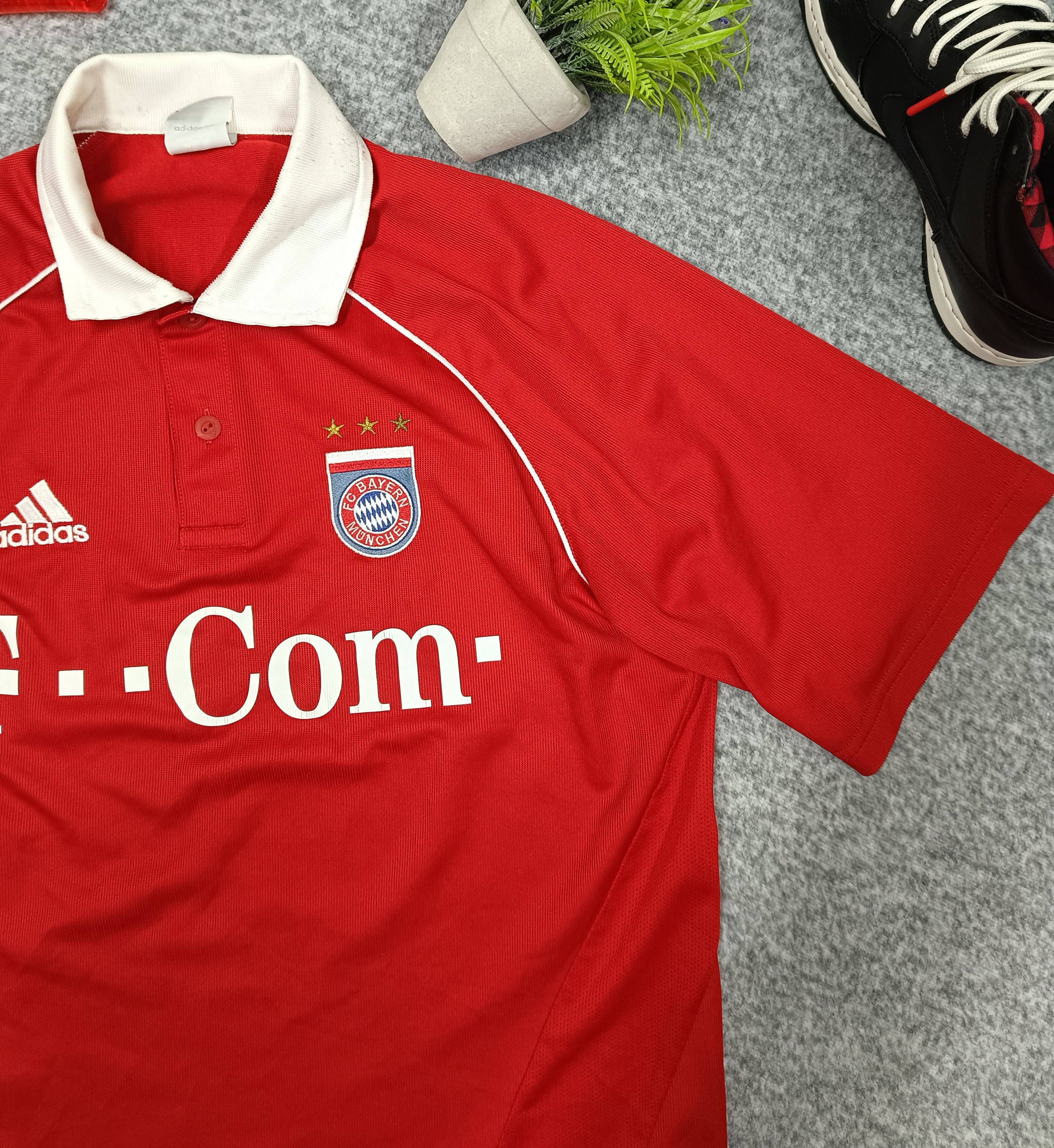 Adidas FC Bayern Munich Lizarazu 69 Red Football Size US M / EU 48-50 / 2 - 4 Thumbnail