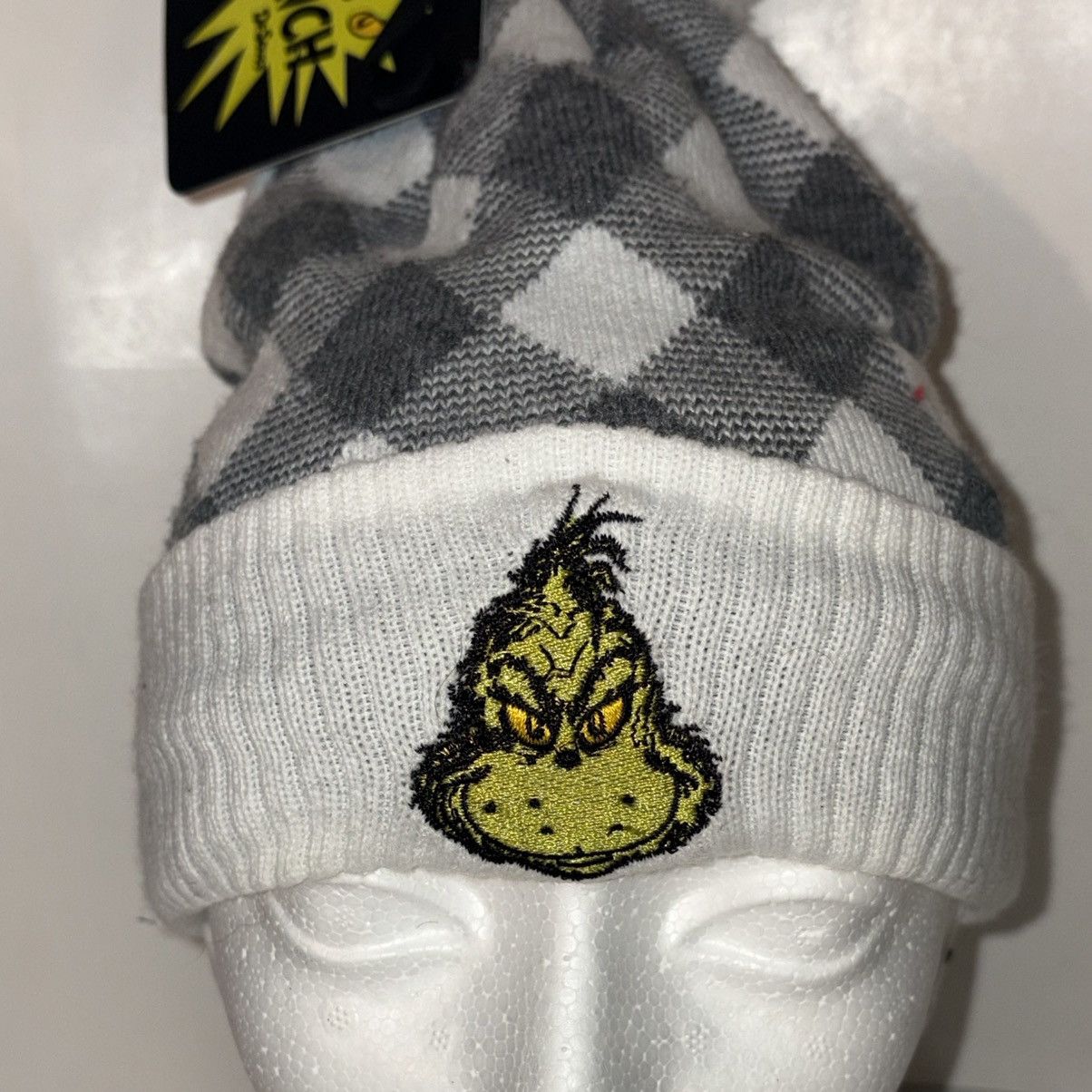 Mad Engine The Grinch Dr. Seuss MAD Engine Winter Toque Pom Beanie Hat Size ONE SIZE - 4 Thumbnail