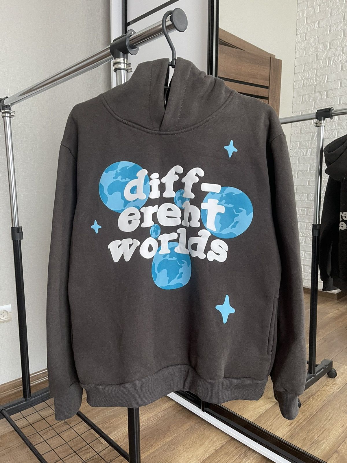 Other Different Worlds Hoodie Pullover Size US M / EU 48-50 / 2 - 1 Thumbnail