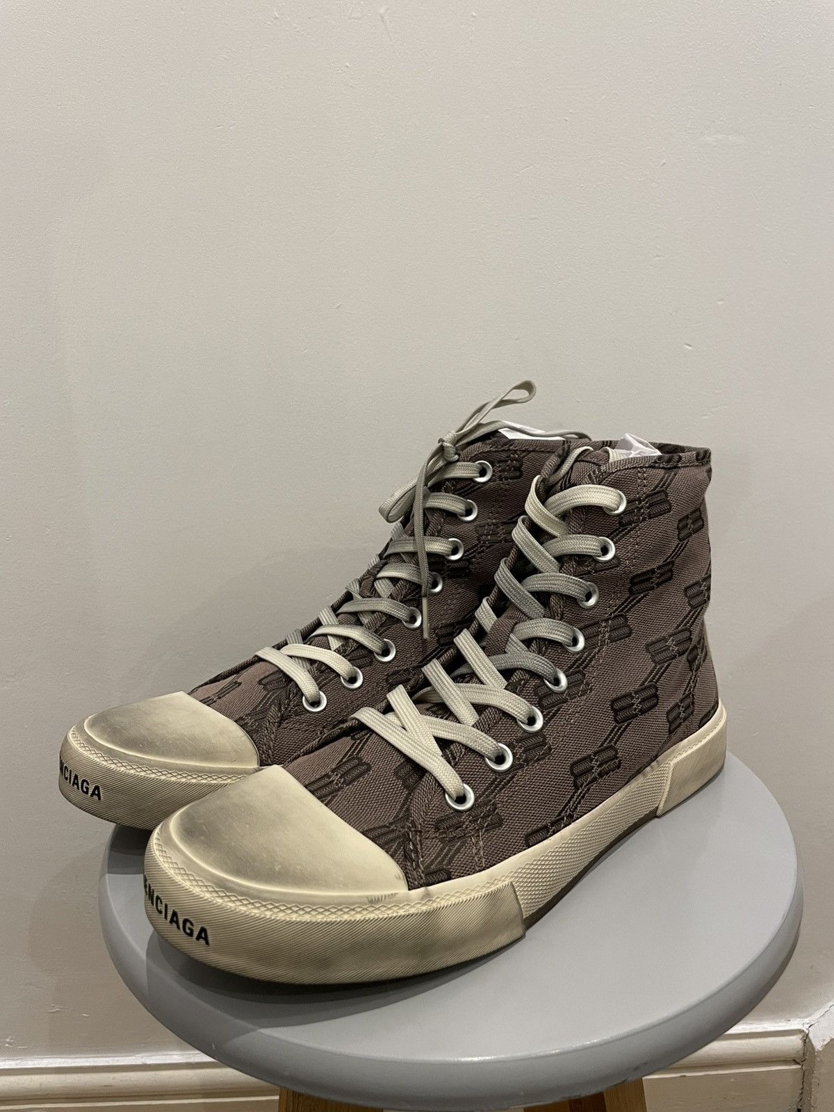 Balenciaga Balenciaga Paris High Top Sneaker Size US 8 / EU 41 - 1 Thumbnail